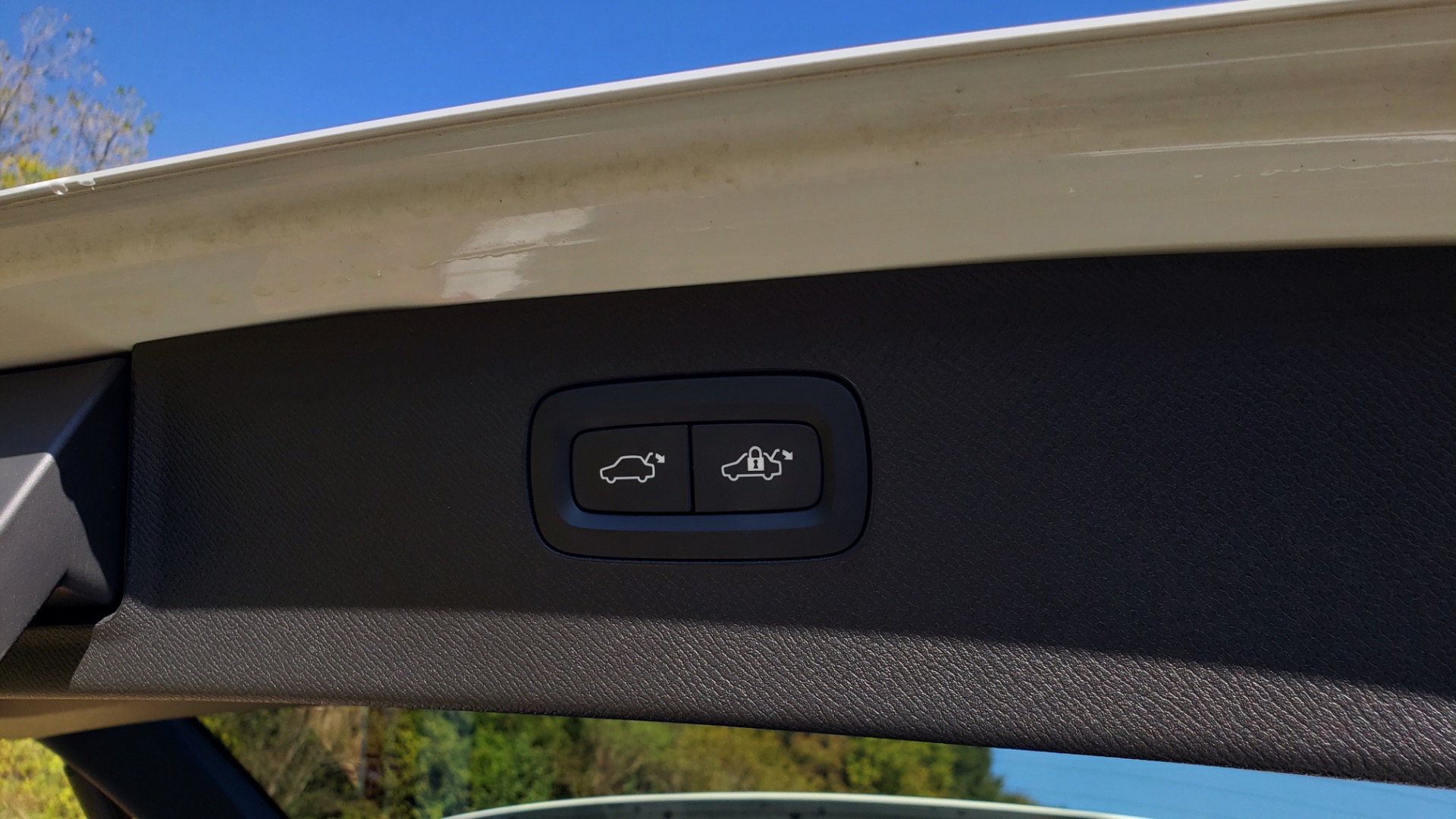Used 2017 Volvo XC90 INSCRIPTION / AWD / NAV / SUNROOF / 3-ROW / CAMERA for sale Sold at Formula Imports in Charlotte NC 28227 31