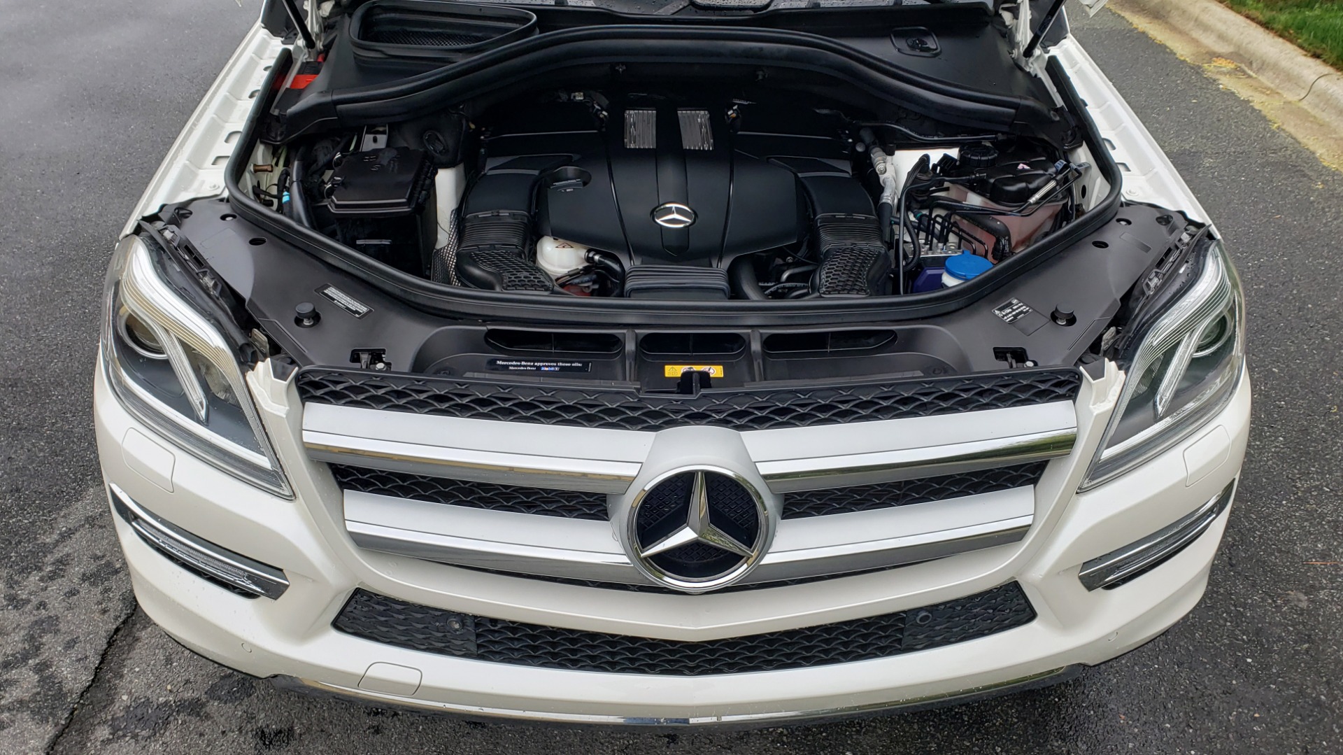 Used 2015 Mercedes-Benz GL-Class GL 450 4MATIC PREMIUM / NAV / PANO-ROOF / LANE TRACK / PARK ASST for sale Sold at Formula Imports in Charlotte NC 28227 10