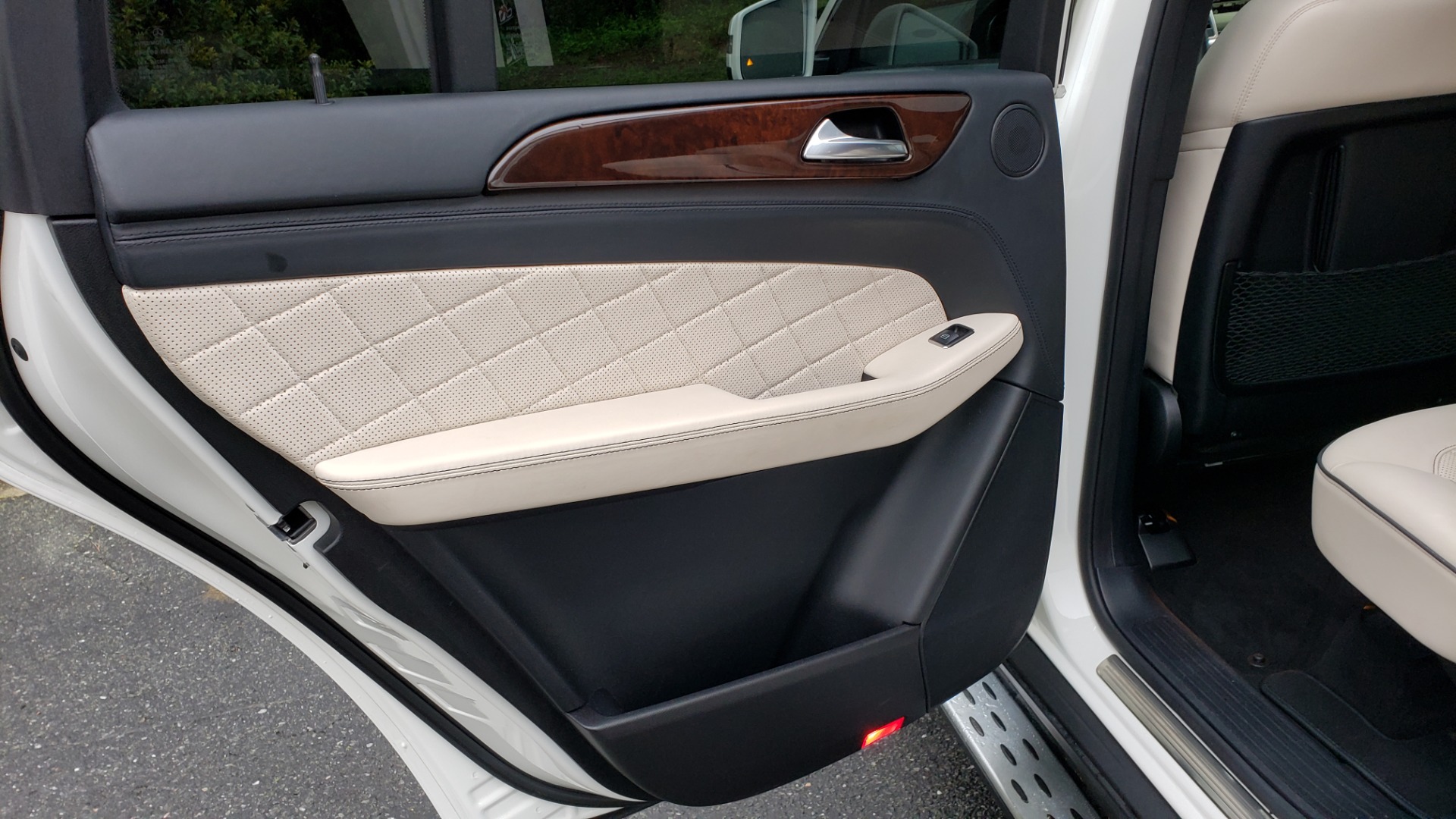 Used 2015 Mercedes-Benz GL-Class GL 450 4MATIC PREMIUM / NAV / PANO-ROOF / LANE TRACK / PARK ASST for sale Sold at Formula Imports in Charlotte NC 28227 60