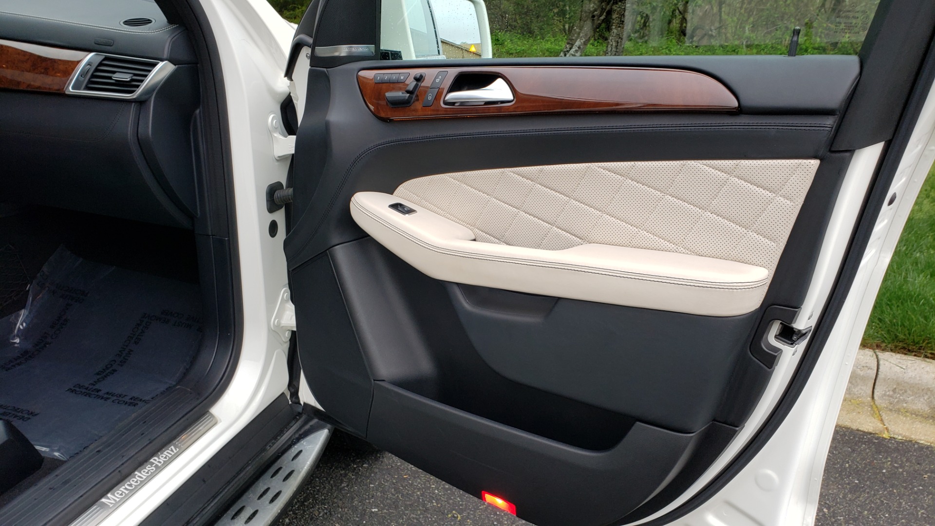Used 2015 Mercedes-Benz GL-Class GL 450 4MATIC PREMIUM / NAV / PANO-ROOF / LANE TRACK / PARK ASST for sale Sold at Formula Imports in Charlotte NC 28227 69