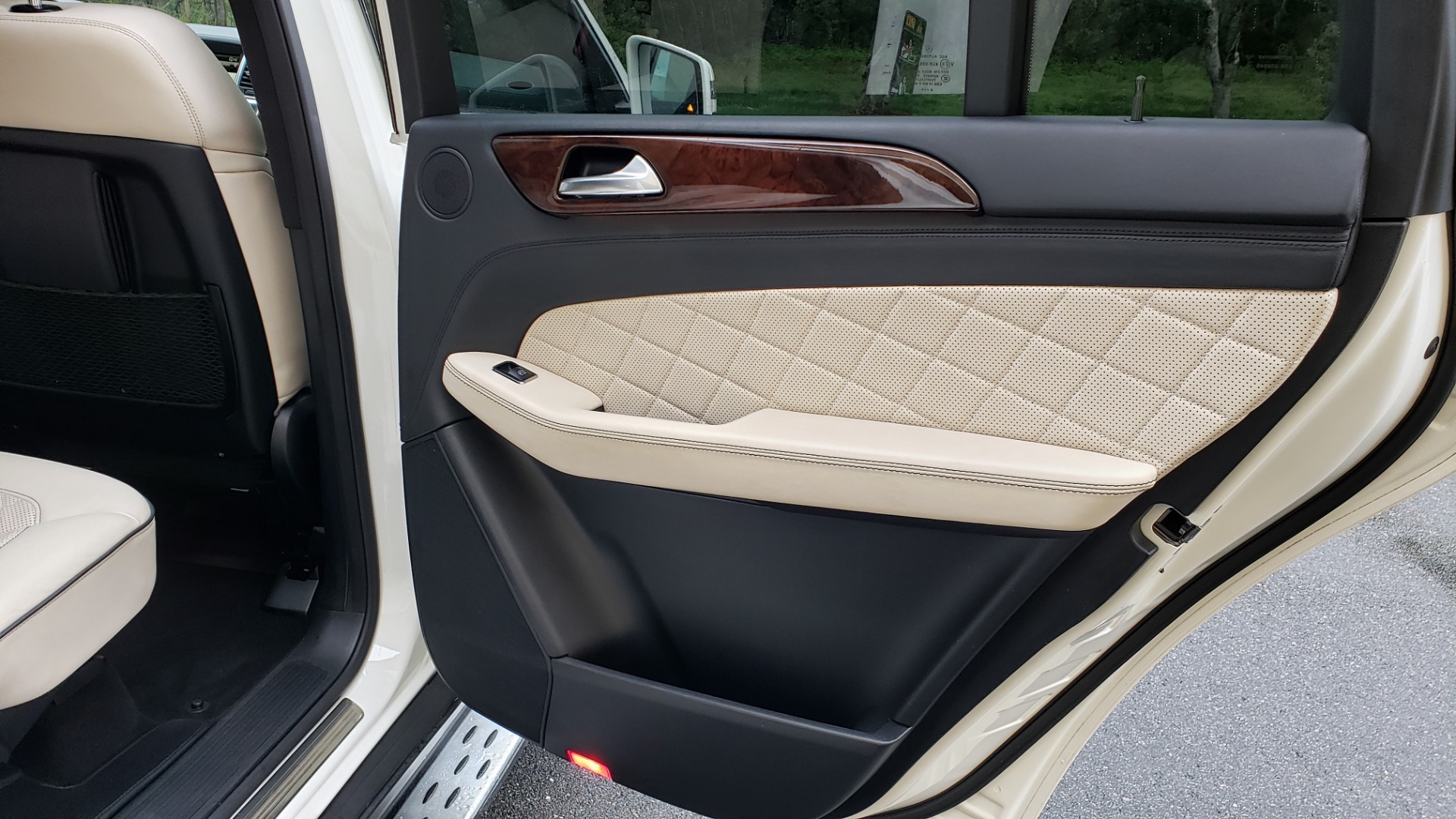 Used 2015 Mercedes-Benz GL-Class GL 450 4MATIC PREMIUM / NAV / PANO-ROOF / LANE TRACK / PARK ASST for sale Sold at Formula Imports in Charlotte NC 28227 75