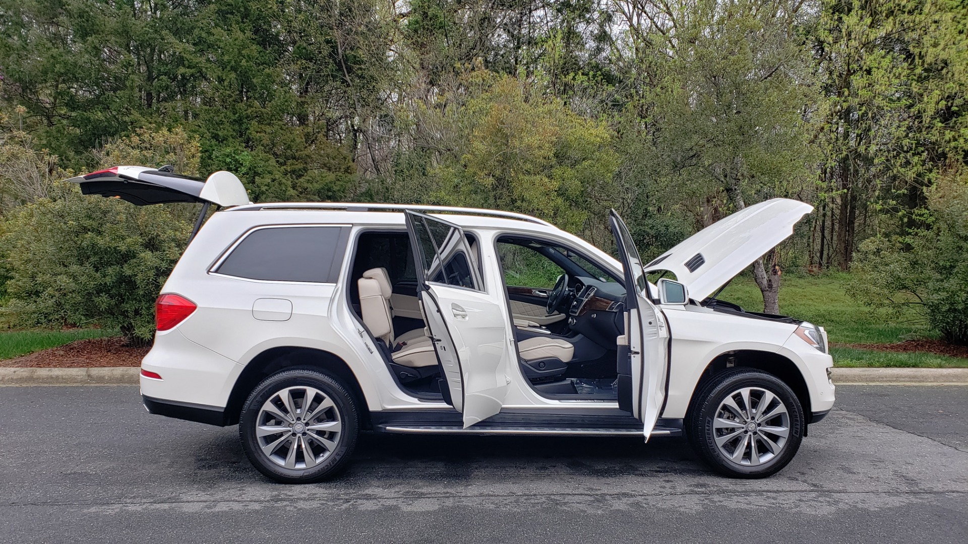 Used 2015 Mercedes-Benz GL-Class GL 450 4MATIC PREMIUM / NAV / PANO-ROOF / LANE TRACK / PARK ASST for sale Sold at Formula Imports in Charlotte NC 28227 9