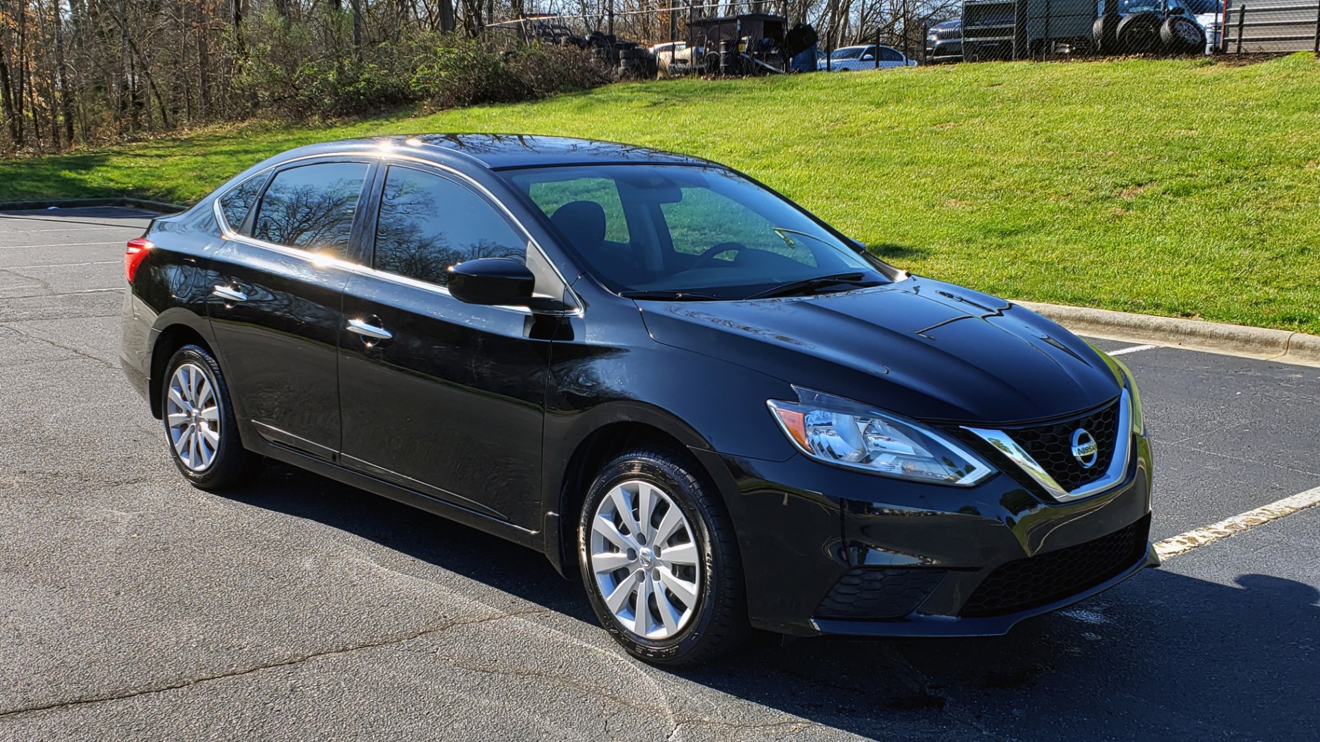 Used 2016 Nissan SENTRA S / FWD / CVT AUTO TRANS / 4-CYL / VERY CLEAN! for sale Sold at Formula Imports in Charlotte NC 28227 4