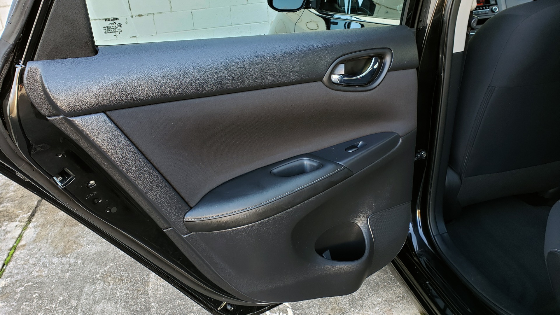 Used 2016 Nissan SENTRA S / FWD / CVT AUTO TRANS / 4-CYL / VERY CLEAN! for sale Sold at Formula Imports in Charlotte NC 28227 46