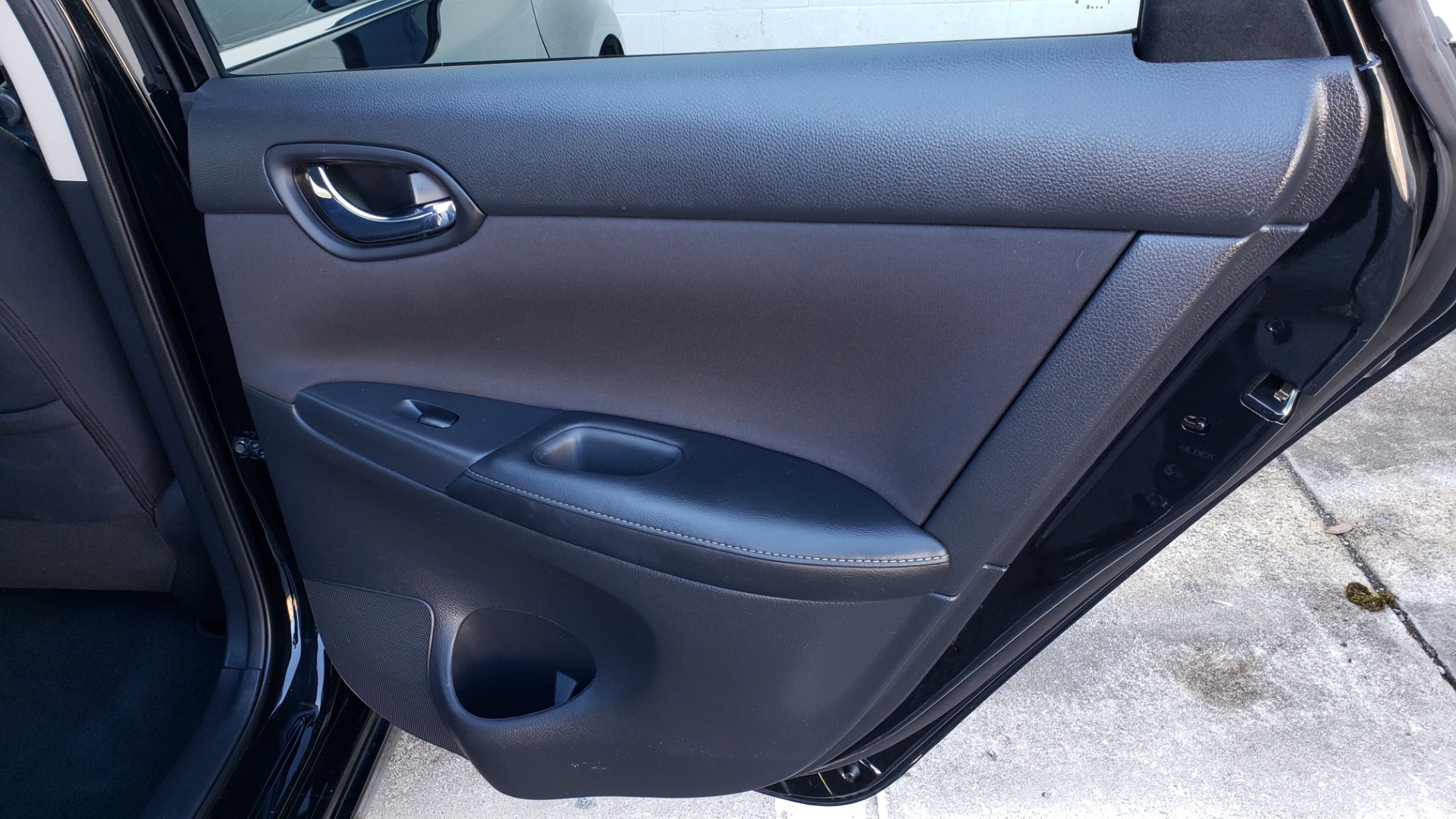 Used 2016 Nissan SENTRA S / FWD / CVT AUTO TRANS / 4-CYL / VERY CLEAN! for sale Sold at Formula Imports in Charlotte NC 28227 57