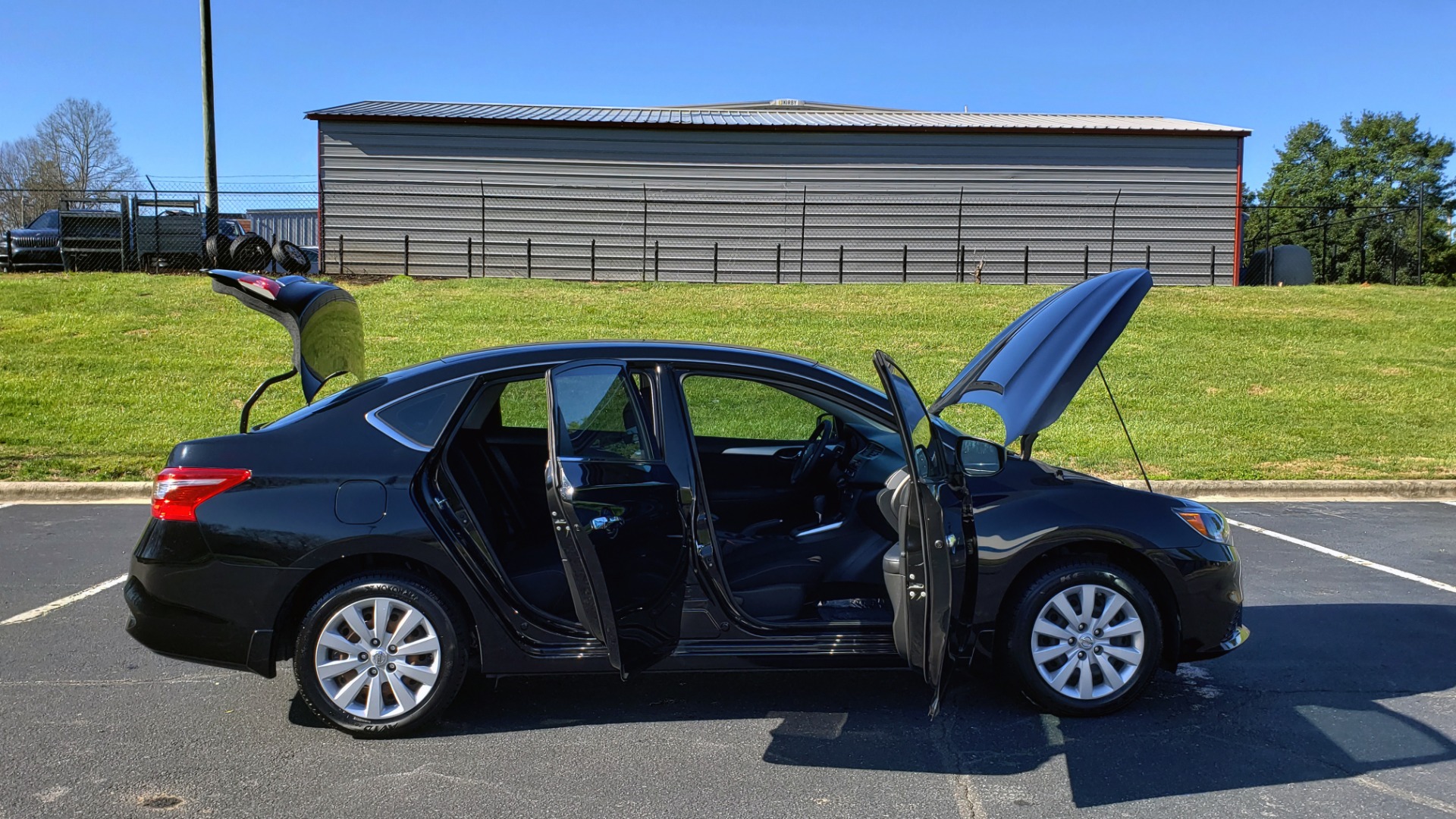 Used 2016 Nissan SENTRA S / FWD / CVT AUTO TRANS / 4-CYL / VERY CLEAN! for sale Sold at Formula Imports in Charlotte NC 28227 9
