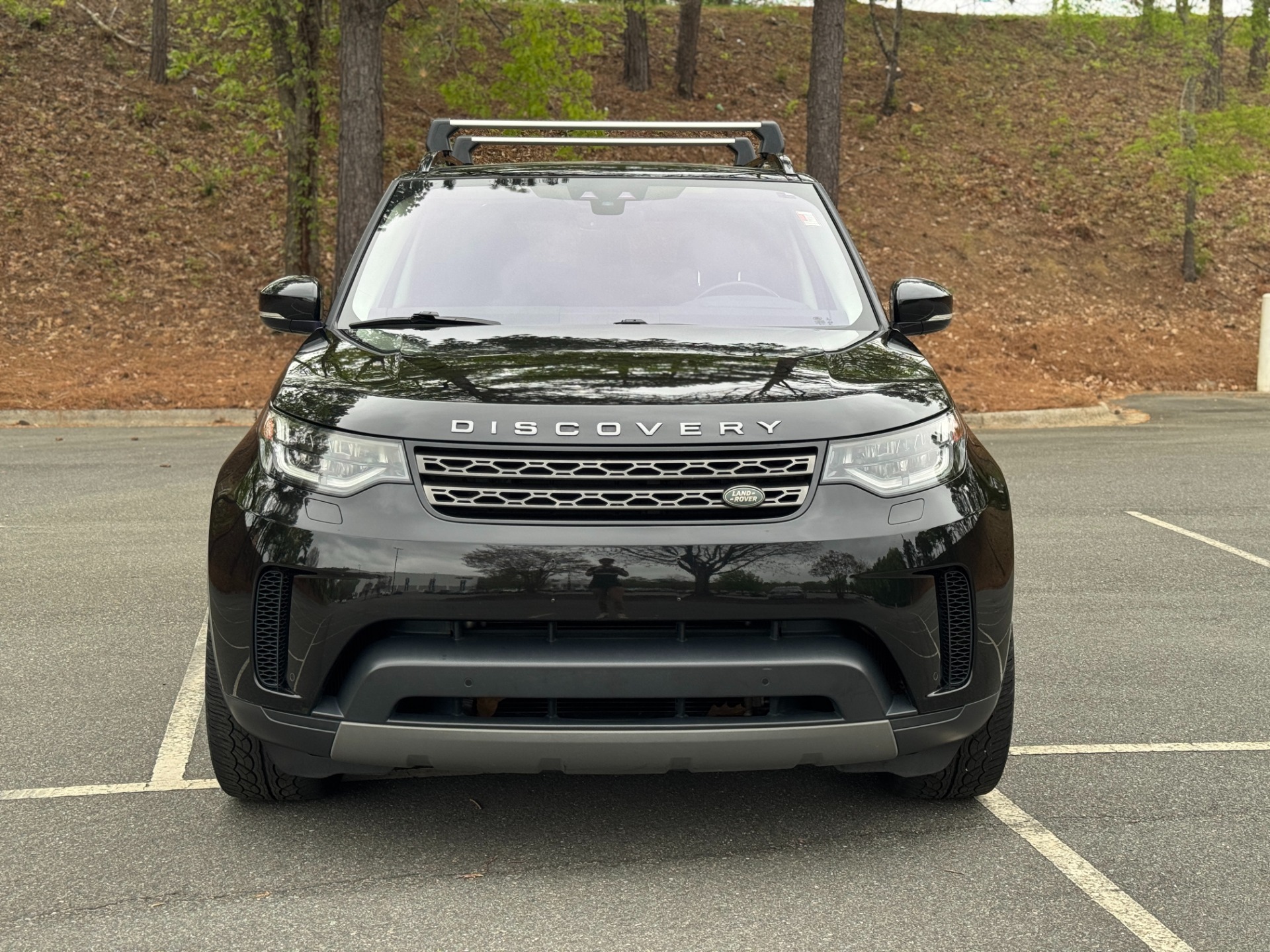 2017 Land Rover Discovery SE photo 2