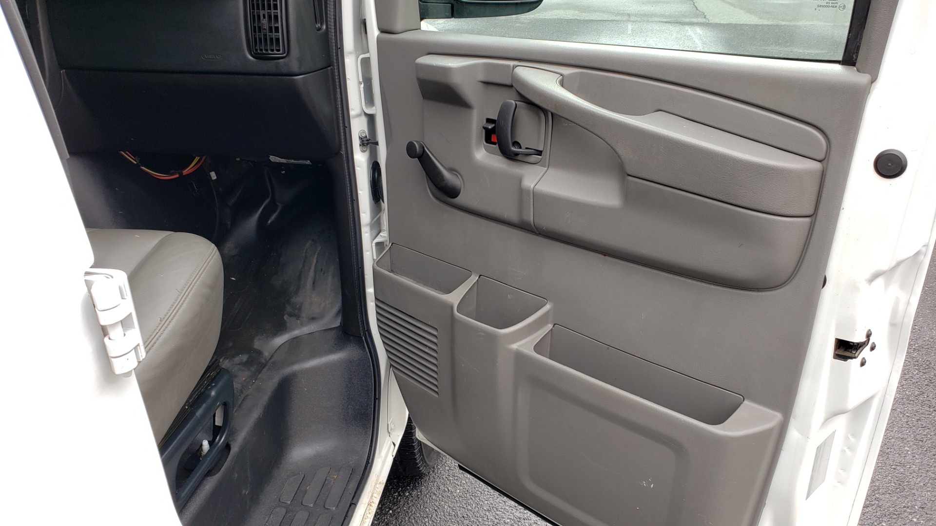 Used 2012 Chevrolet EXPRESS CARGO VAN V6 / AUTO RWD / ROOF RACK / STORAGE RACKS for sale Sold at Formula Imports in Charlotte NC 28227 22