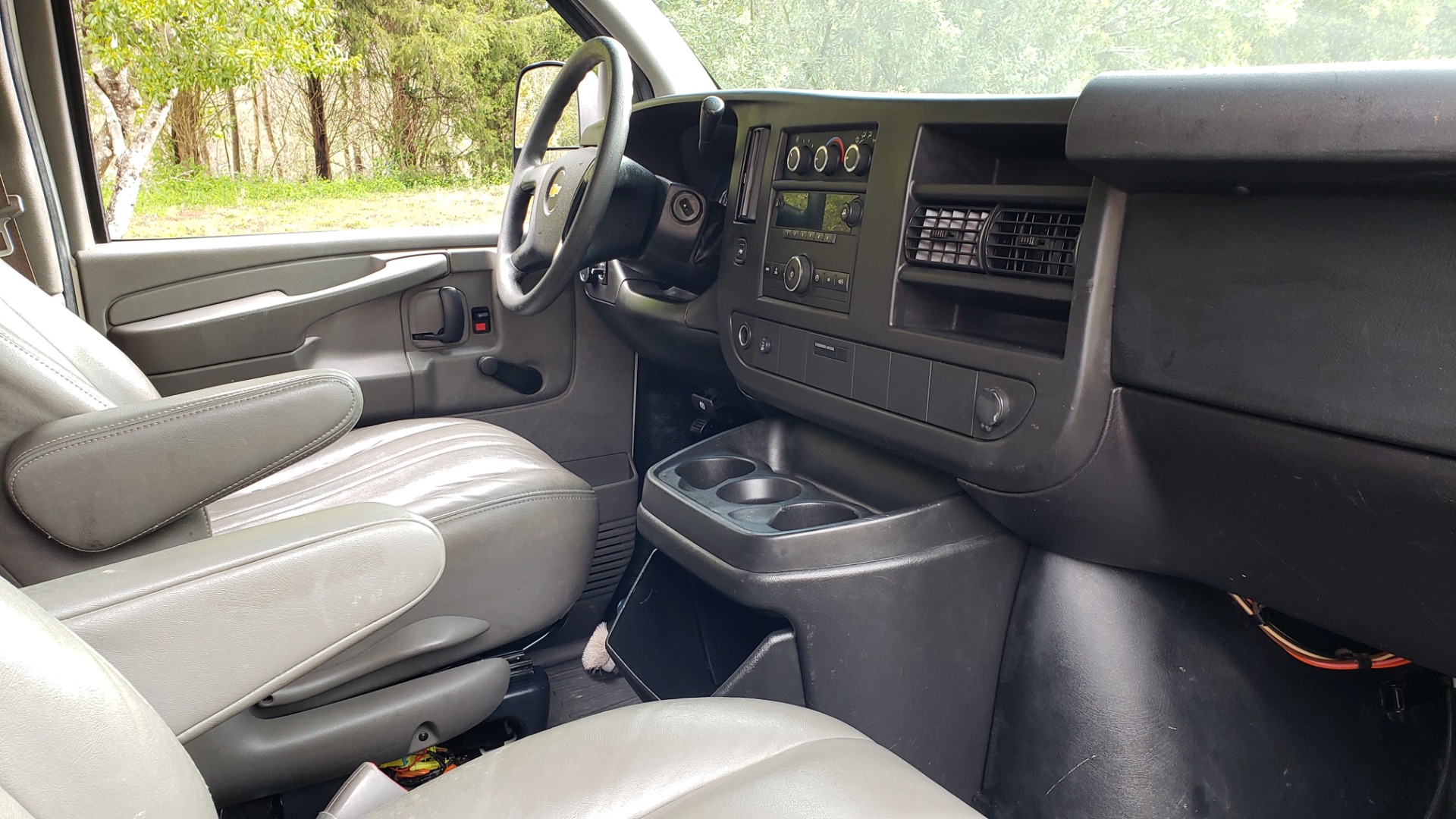 Used 2012 Chevrolet EXPRESS CARGO VAN V6 / AUTO RWD / ROOF RACK / STORAGE RACKS for sale Sold at Formula Imports in Charlotte NC 28227 25