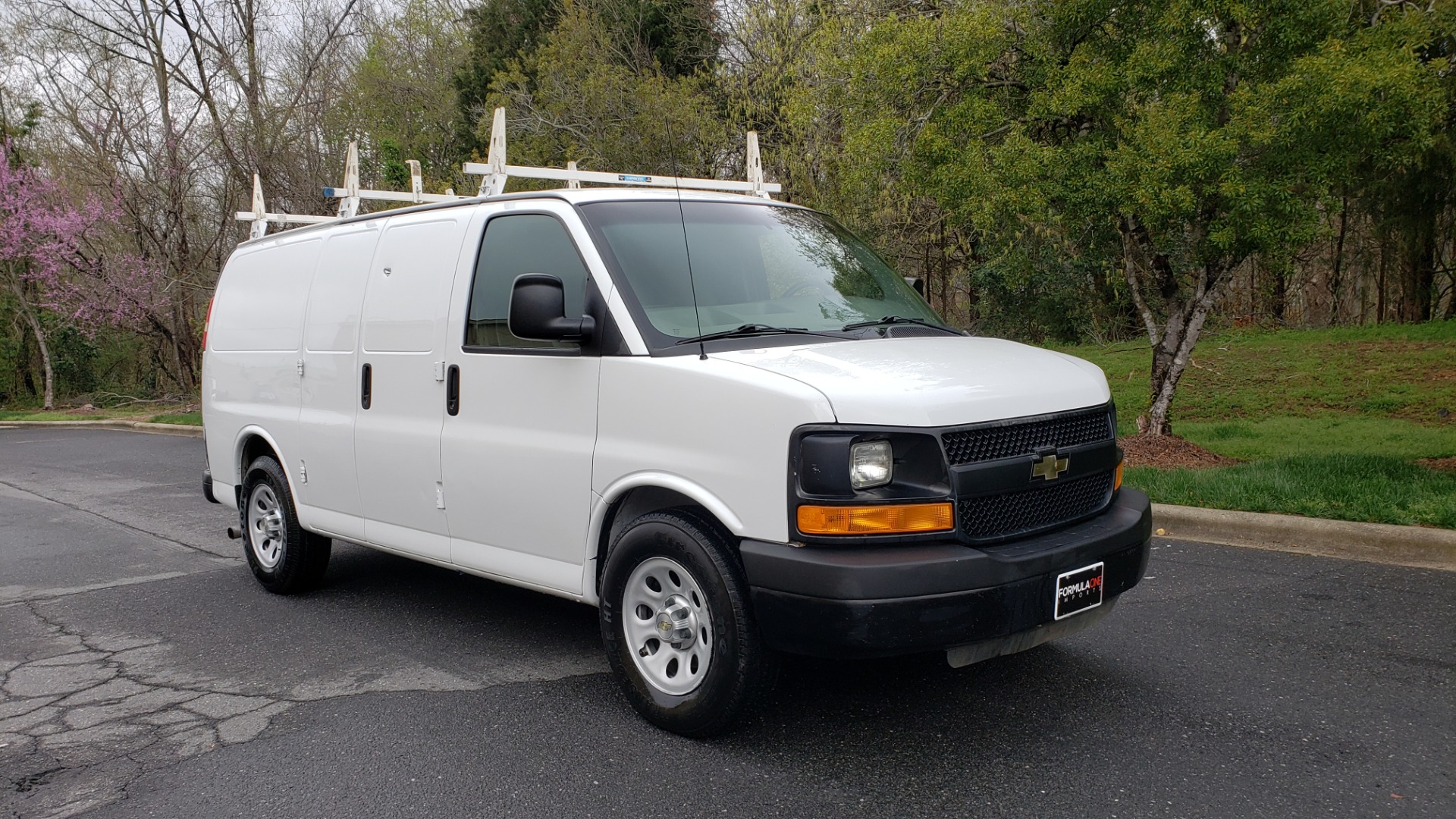 Used 2012 Chevrolet EXPRESS CARGO VAN V6 / AUTO RWD / ROOF RACK / STORAGE RACKS for sale Sold at Formula Imports in Charlotte NC 28227 4