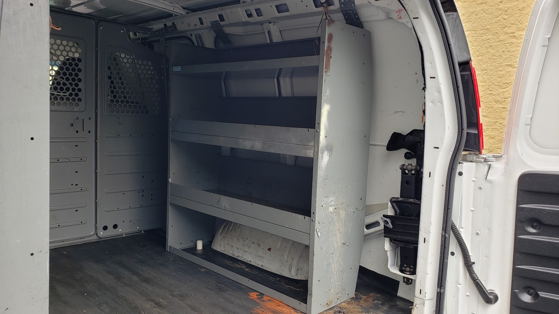Used 2012 Chevrolet EXPRESS CARGO VAN V6 / AUTO RWD / ROOF RACK / STORAGE RACKS for sale Sold at Formula Imports in Charlotte NC 28227 40