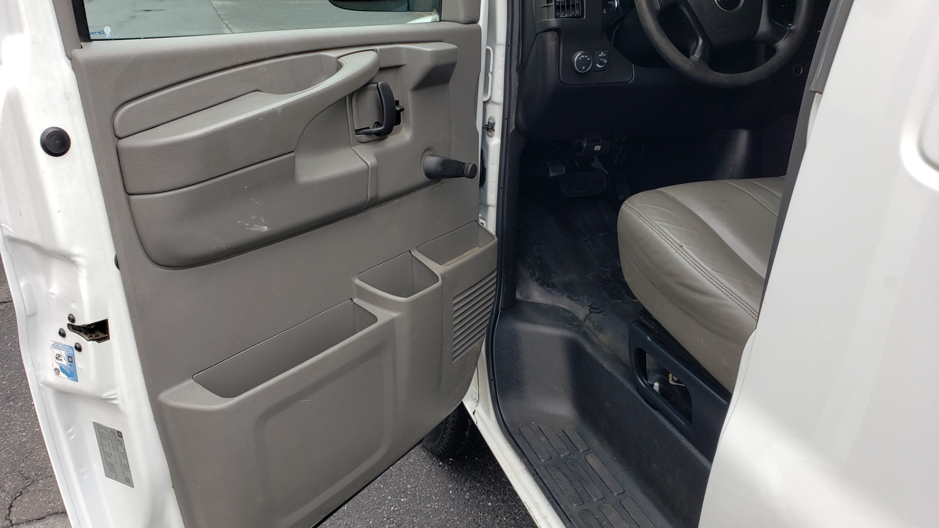 Used 2012 Chevrolet EXPRESS CARGO VAN V6 / AUTO RWD / ROOF RACK / STORAGE RACKS for sale Sold at Formula Imports in Charlotte NC 28227 9