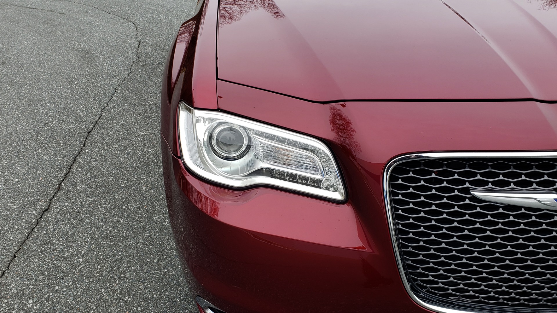 Used 2019 Chrysler 300 LIMITED / 3.6L V6 / 8-SPD AUTO / LEATHER / REARVIEW for sale Sold at Formula Imports in Charlotte NC 28227 26