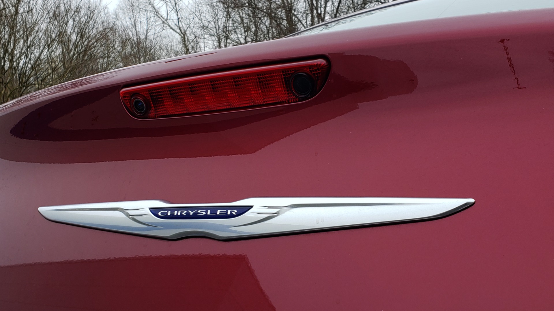 Used 2019 Chrysler 300 LIMITED / 3.6L V6 / 8-SPD AUTO / LEATHER / REARVIEW for sale Sold at Formula Imports in Charlotte NC 28227 35