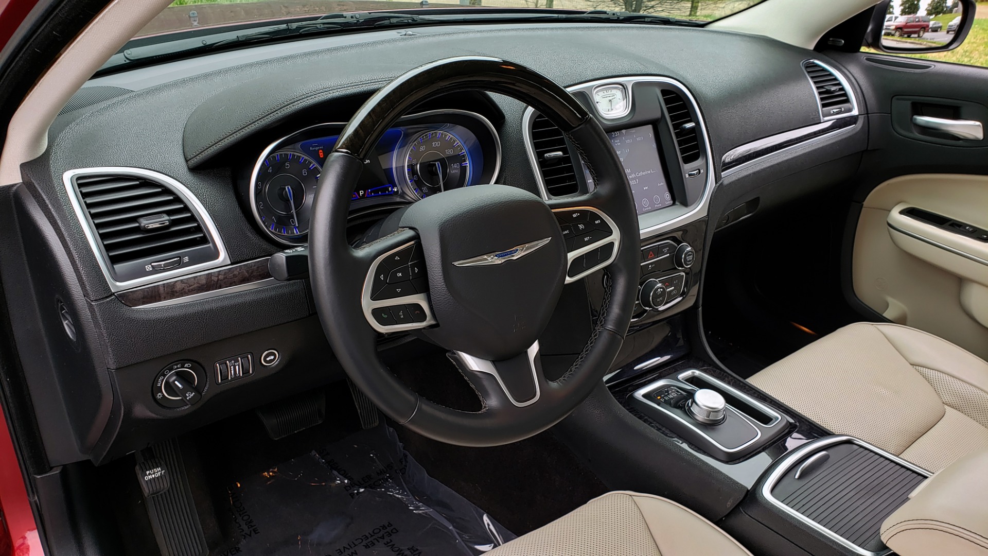 Used 2019 Chrysler 300 LIMITED / 3.6L V6 / 8-SPD AUTO / LEATHER / REARVIEW for sale Sold at Formula Imports in Charlotte NC 28227 41