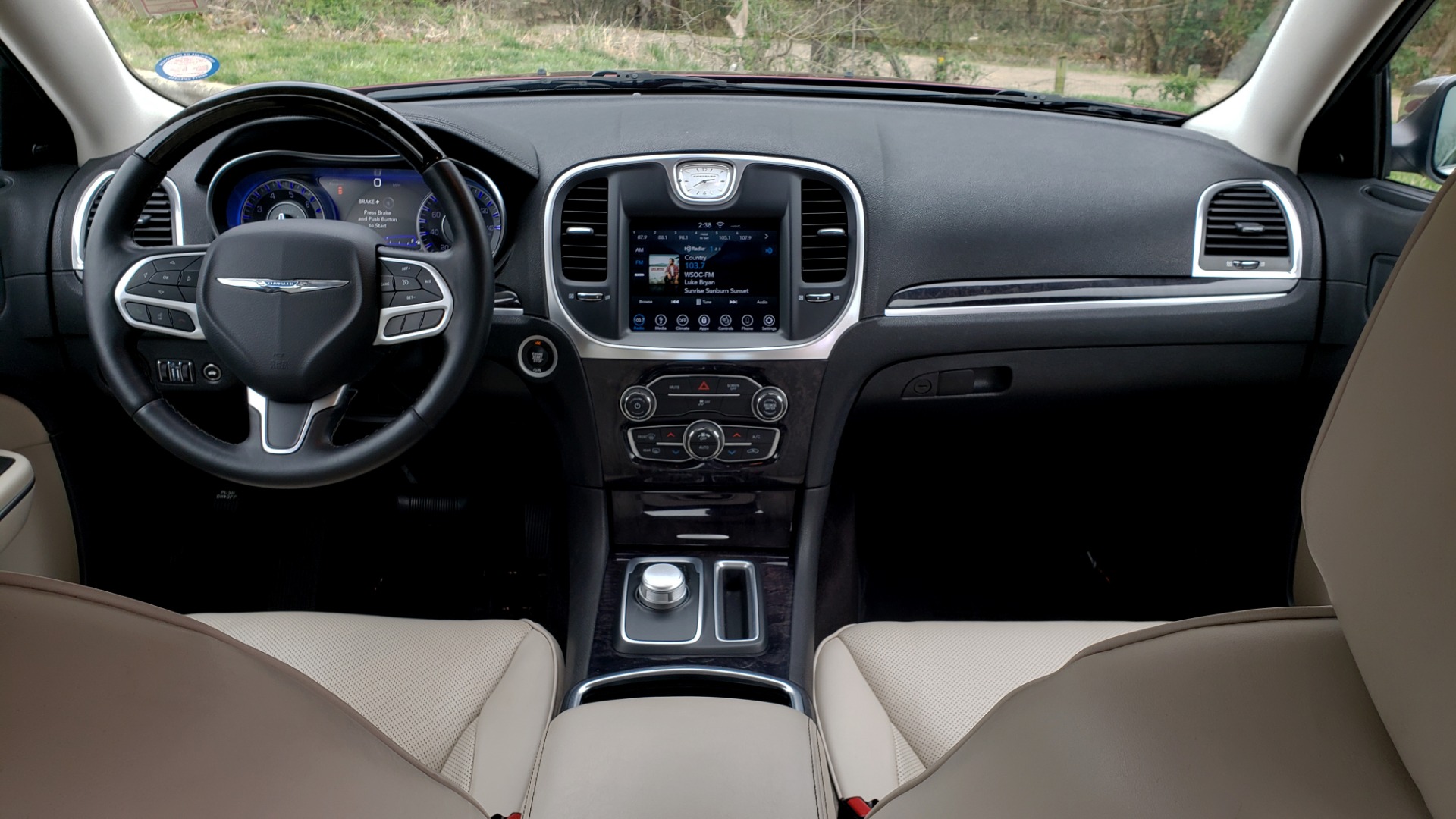 Used 2019 Chrysler 300 LIMITED / 3.6L V6 / 8-SPD AUTO / LEATHER / REARVIEW for sale Sold at Formula Imports in Charlotte NC 28227 83