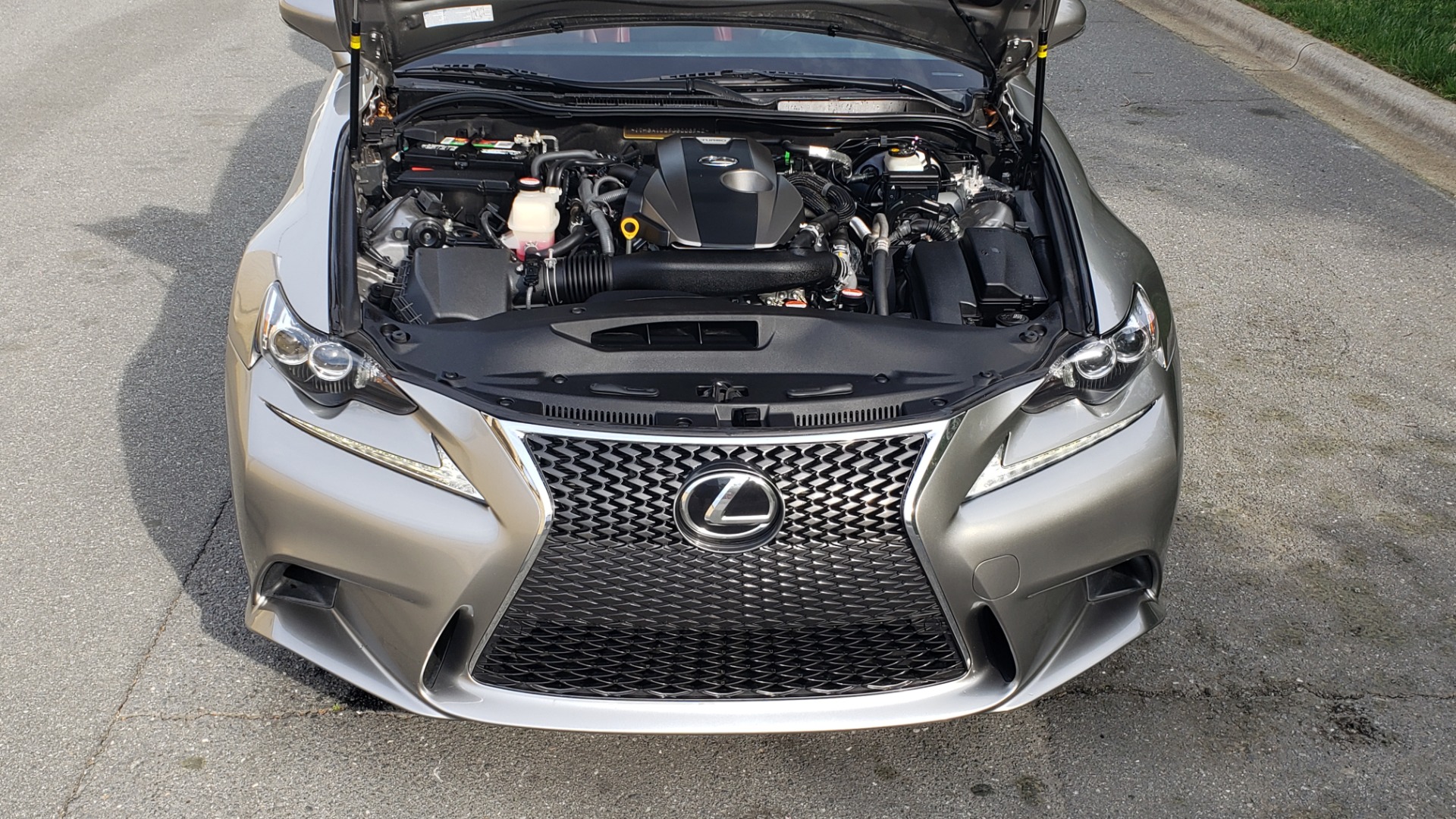 Used 2016 Lexus IS 200T F-SPORT / BSM / SUNROOF / VENTILATED SEATS / REARVIEW for sale Sold at Formula Imports in Charlotte NC 28227 10