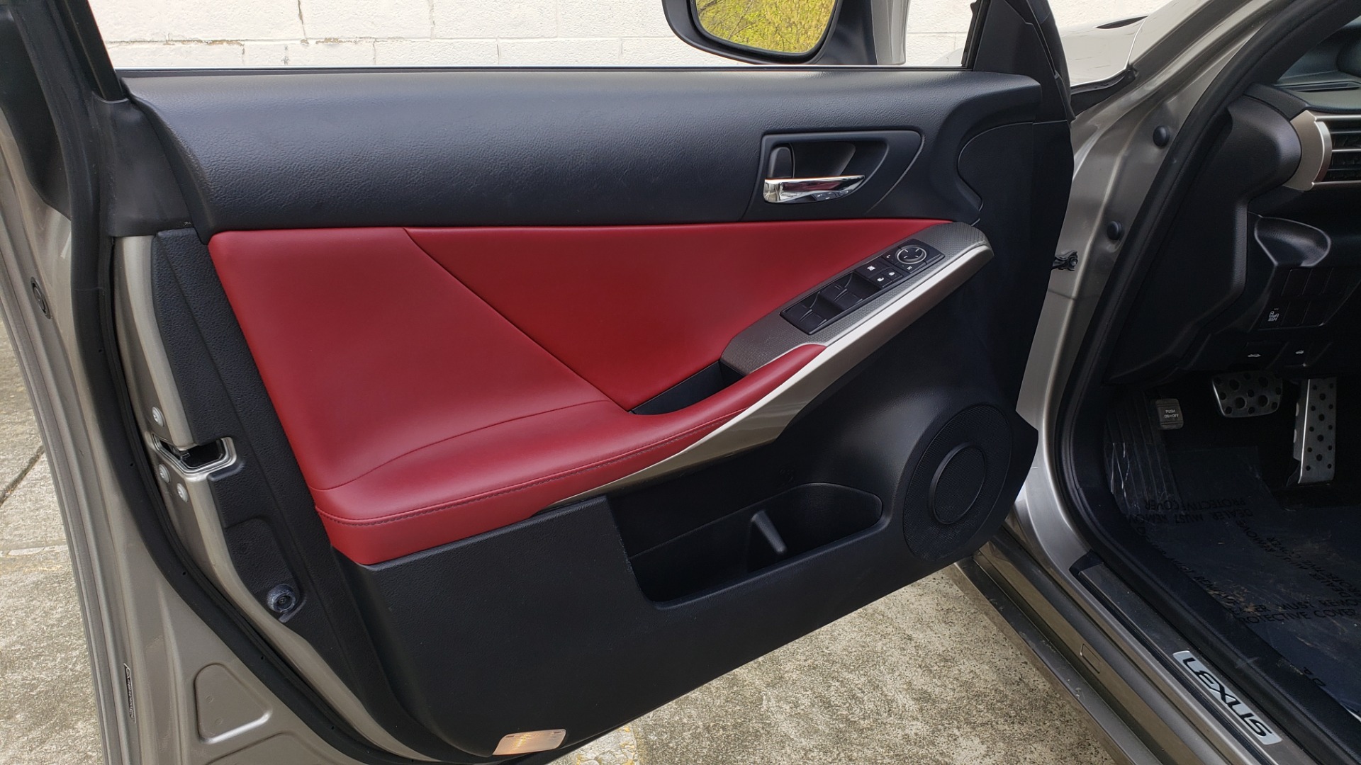 Used 2016 Lexus IS 200T F-SPORT / BSM / SUNROOF / VENTILATED SEATS / REARVIEW for sale Sold at Formula Imports in Charlotte NC 28227 31