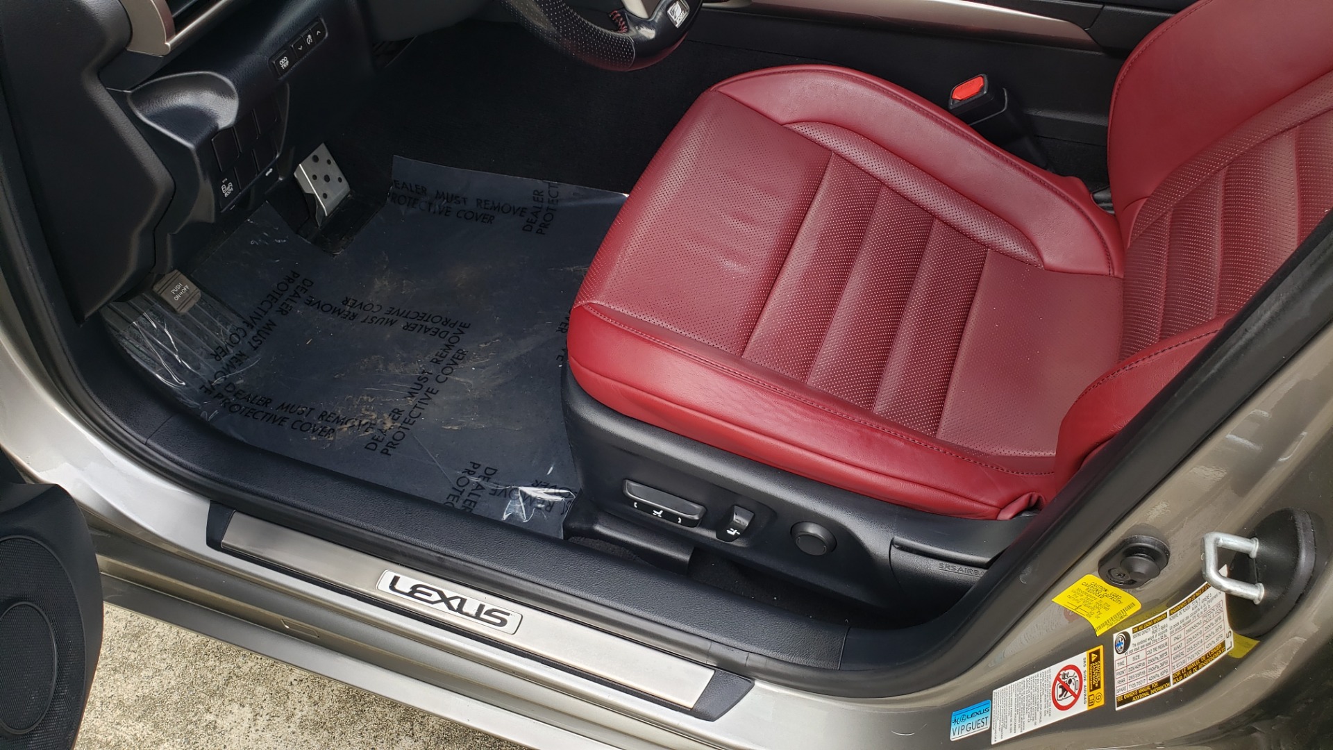 Used 2016 Lexus IS 200T F-SPORT / BSM / SUNROOF / VENTILATED SEATS / REARVIEW for sale Sold at Formula Imports in Charlotte NC 28227 33