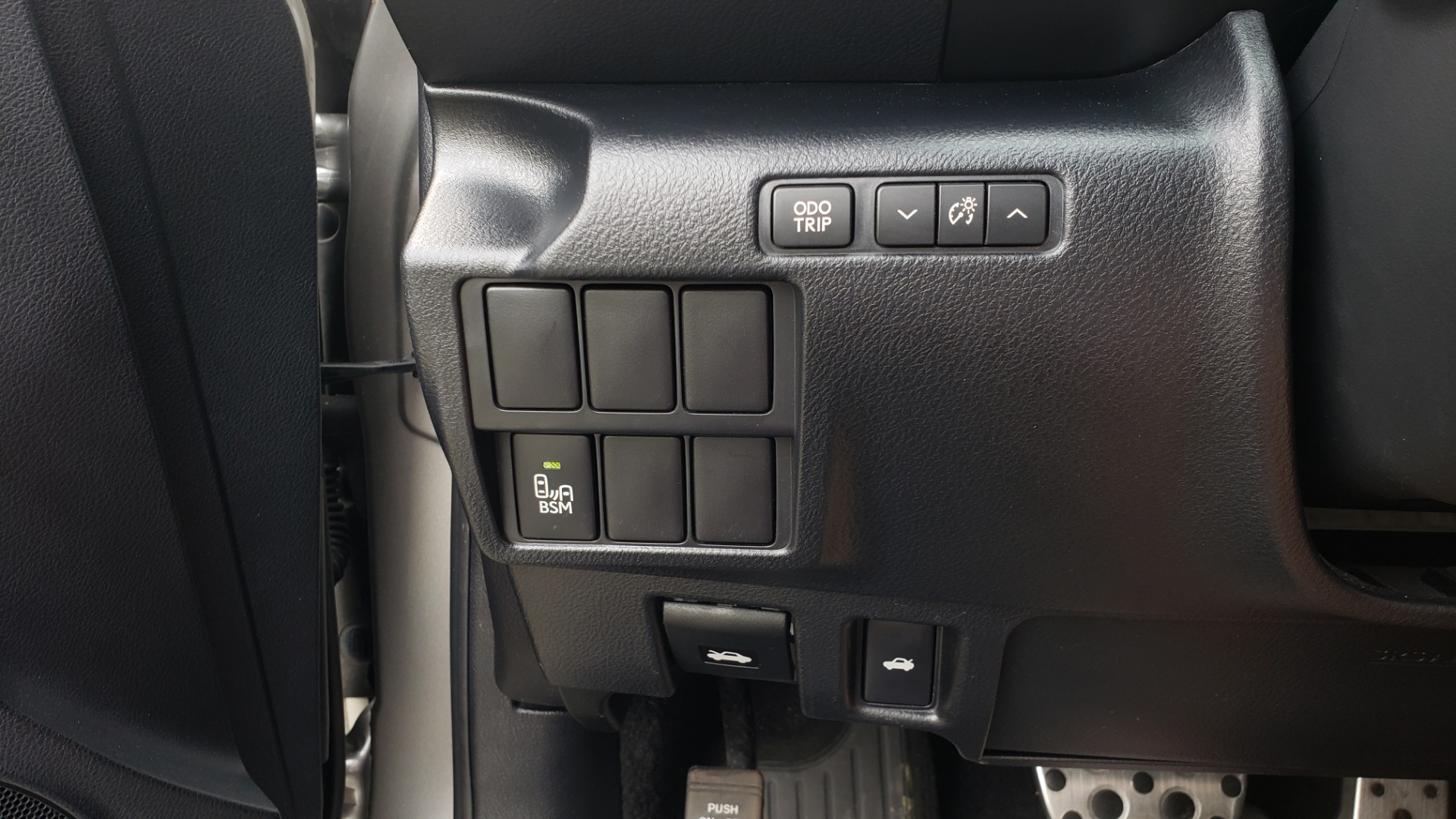 Used 2016 Lexus IS 200T F-SPORT / BSM / SUNROOF / VENTILATED SEATS / REARVIEW for sale Sold at Formula Imports in Charlotte NC 28227 38