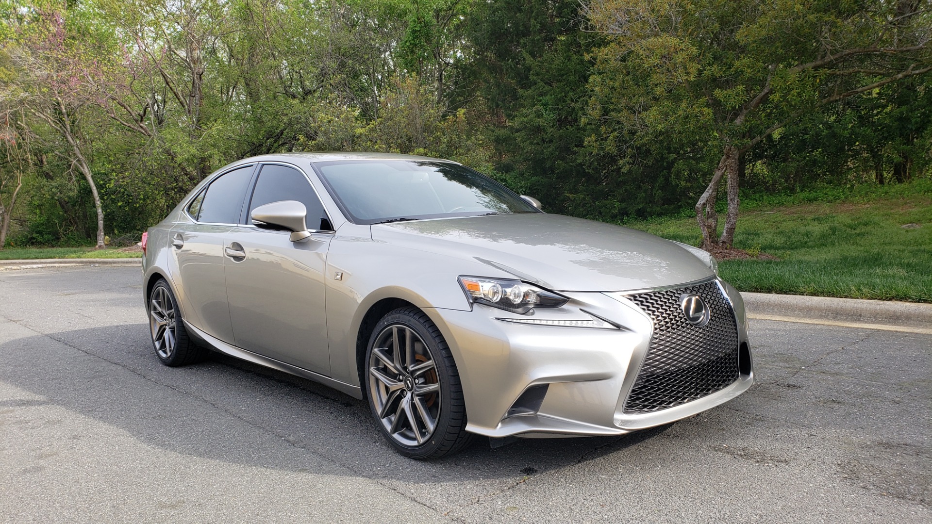 Used 2016 Lexus IS 200T F-SPORT / BSM / SUNROOF / VENTILATED SEATS / REARVIEW for sale Sold at Formula Imports in Charlotte NC 28227 4