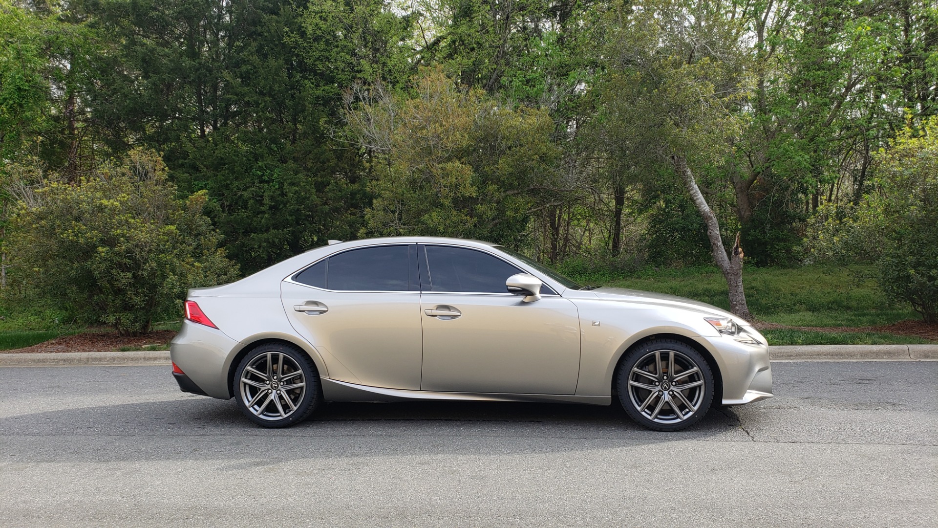 Used 2016 Lexus IS 200T F-SPORT / BSM / SUNROOF / VENTILATED SEATS / REARVIEW for sale Sold at Formula Imports in Charlotte NC 28227 5