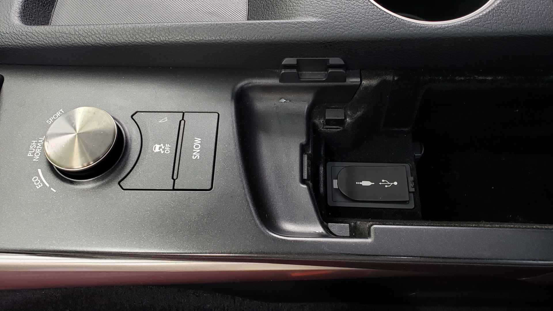 Used 2016 Lexus IS 200T F-SPORT / BSM / SUNROOF / VENTILATED SEATS / REARVIEW for sale Sold at Formula Imports in Charlotte NC 28227 53