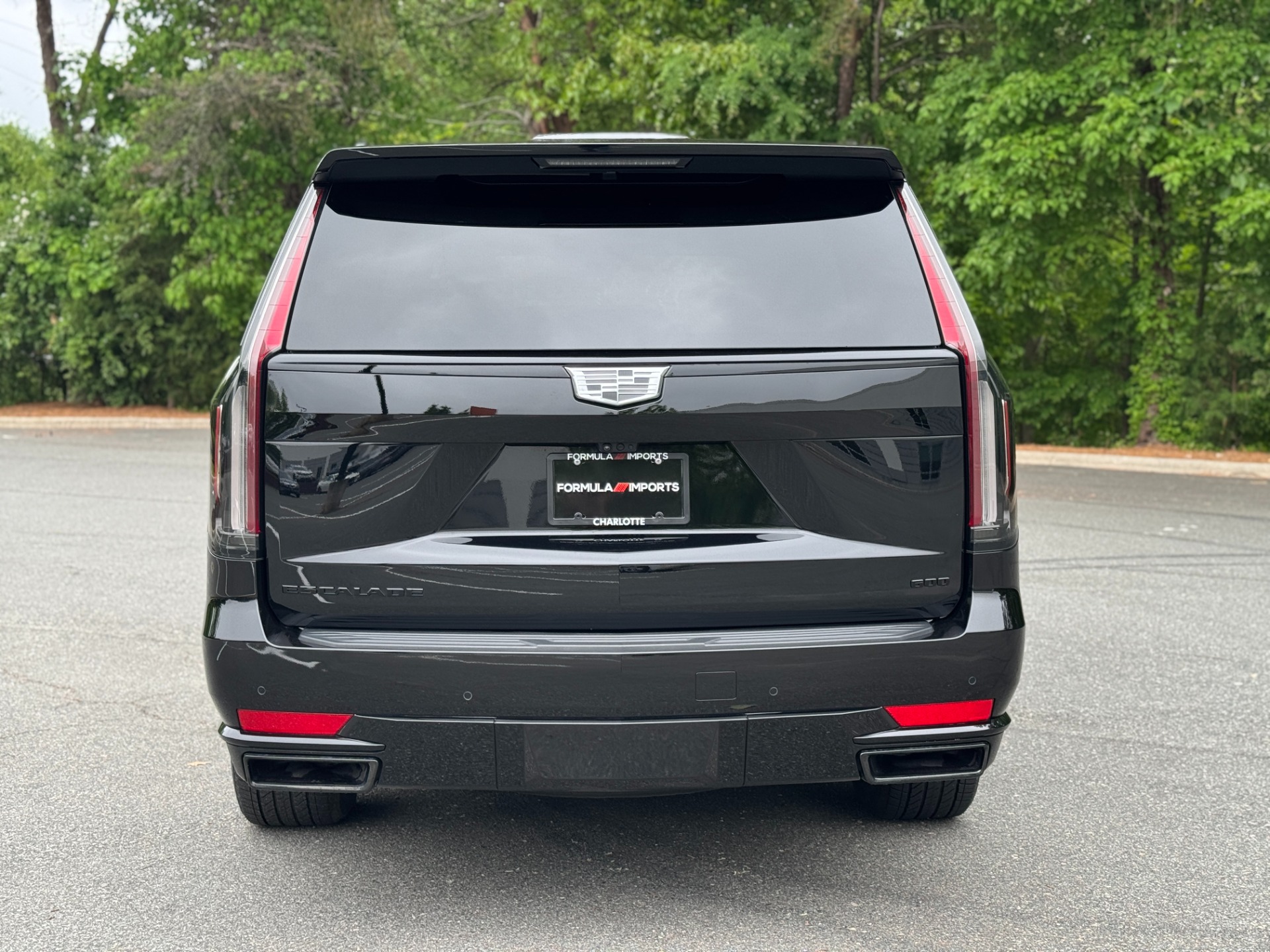 2024 Cadillac Escalade ESV Sport Platinum photo 10