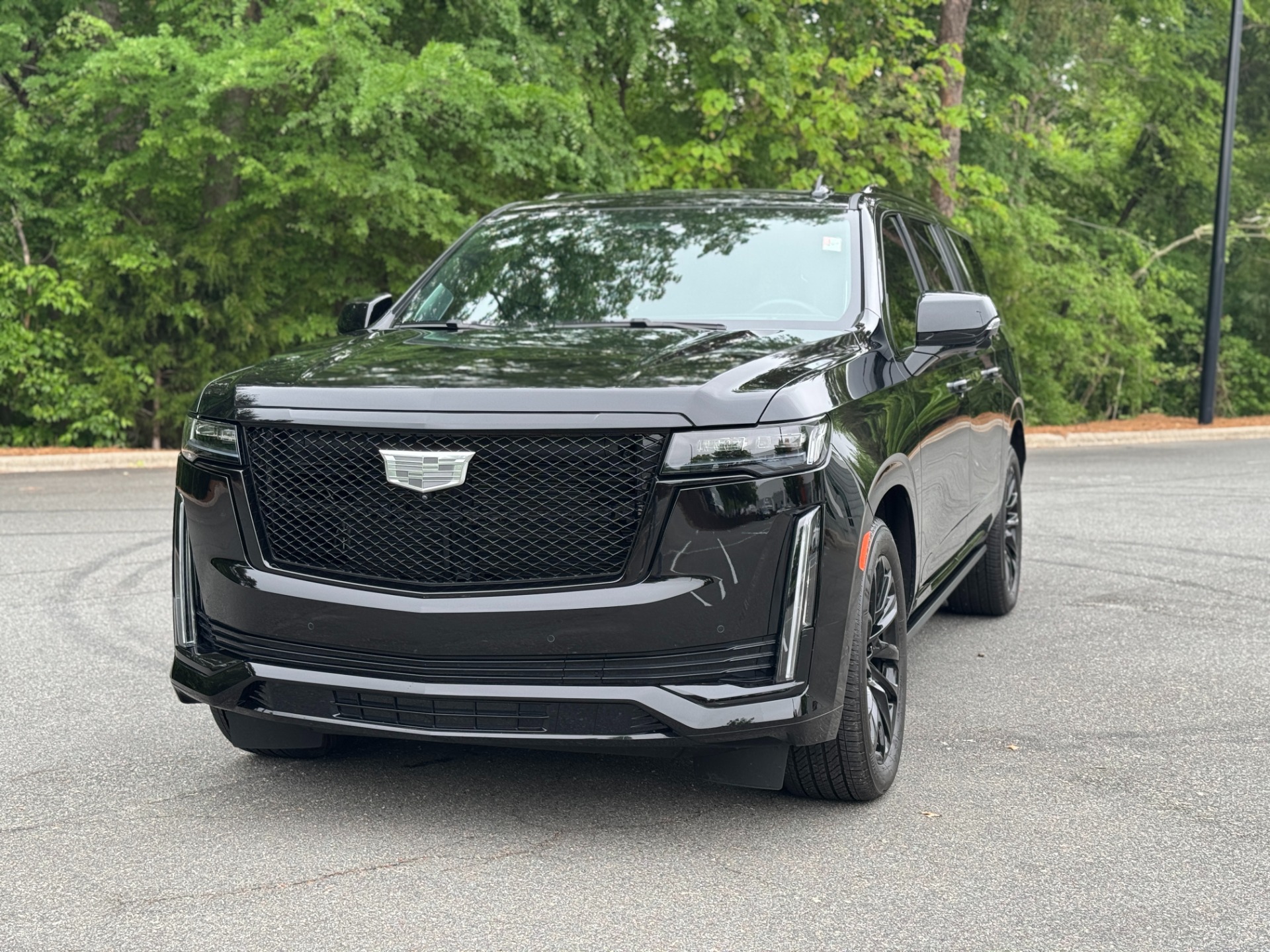 2024 Cadillac Escalade ESV Sport Platinum photo 3