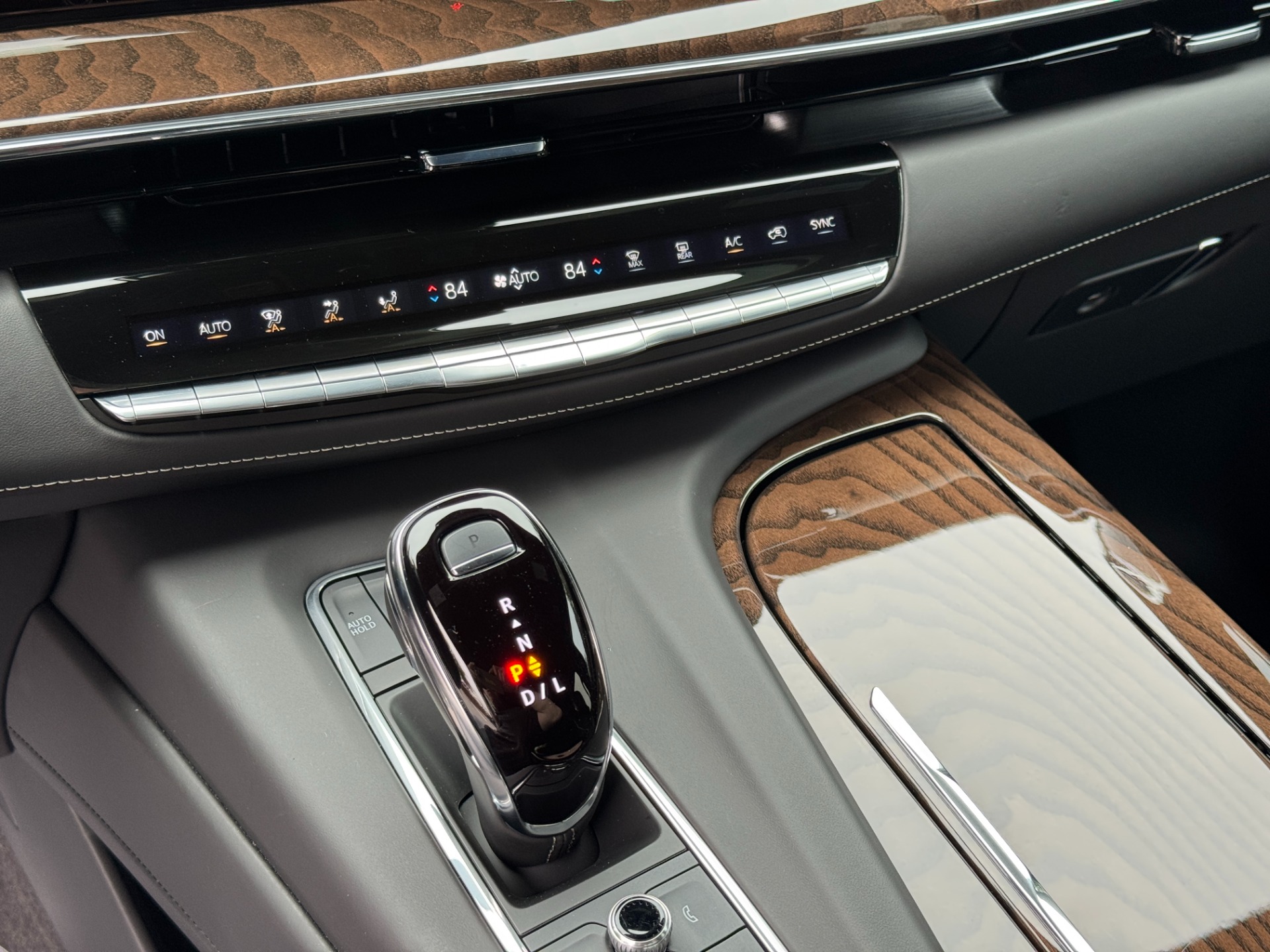2024 Cadillac Escalade ESV Sport Platinum photo 38