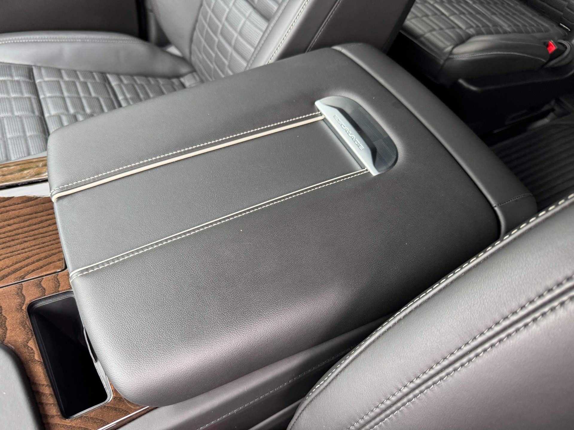 2024 Cadillac Escalade ESV Sport Platinum photo 41