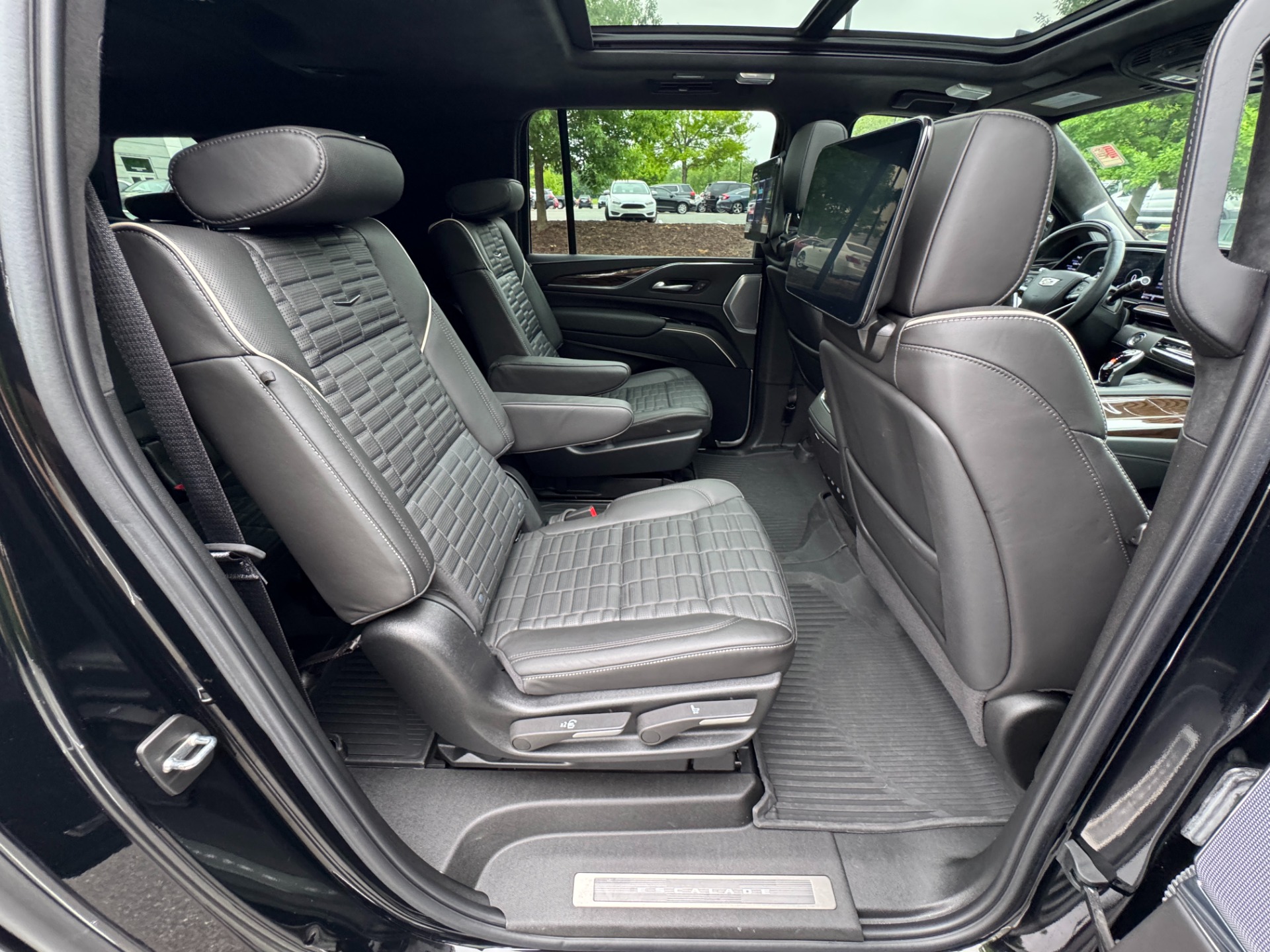 2024 Cadillac Escalade ESV Sport Platinum photo 59