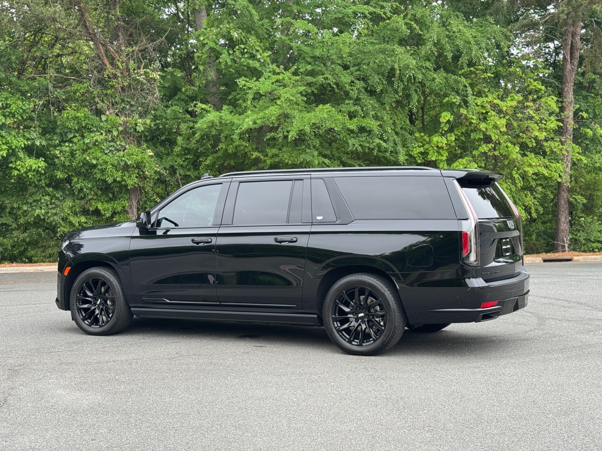 2024 Cadillac Escalade ESV Sport Platinum photo 7