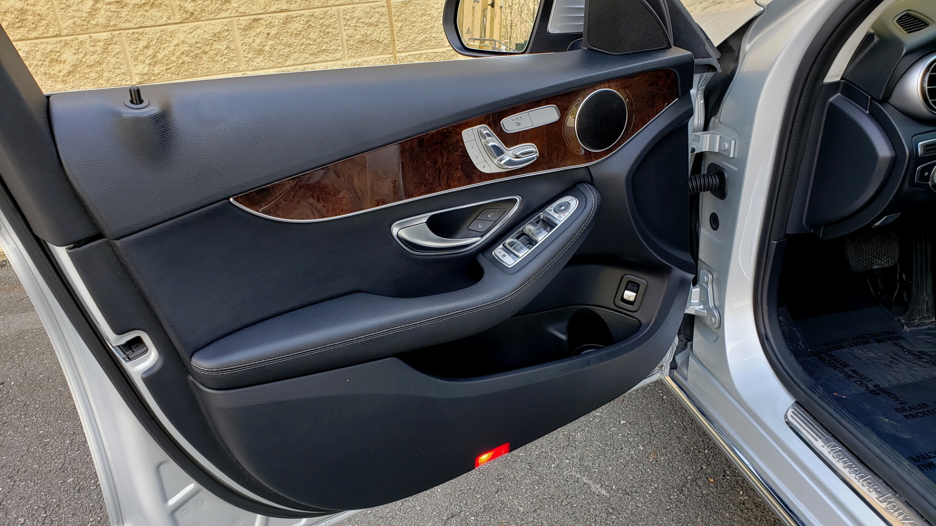 Used 2017 Mercedes-Benz C-CLASS C 300 4MATIC PREMIUM / NAV / PANO-ROOF / REARVIEW for sale Sold at Formula Imports in Charlotte NC 28227 25