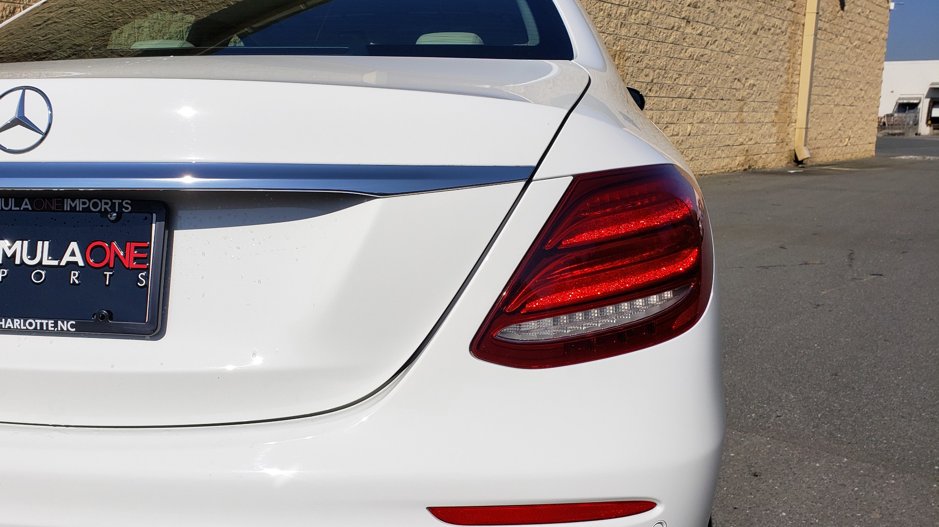 Used 2017 Mercedes-Benz E-Class E 300 PREMIUM / RWD / NAV / SNF / PARKING PILOT / REARVIEW / BURMESTER for sale Sold at Formula Imports in Charlotte NC 28227 18