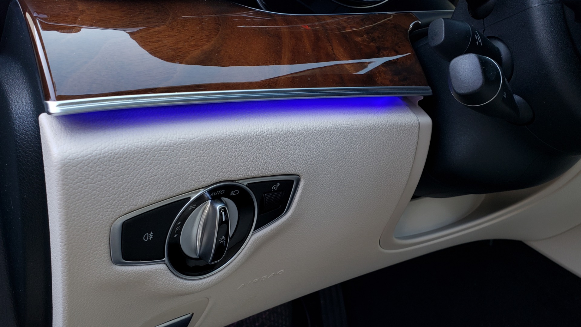 Used 2017 Mercedes-Benz E-Class E 300 PREMIUM / RWD / NAV / SNF / PARKING PILOT / REARVIEW / BURMESTER for sale Sold at Formula Imports in Charlotte NC 28227 34