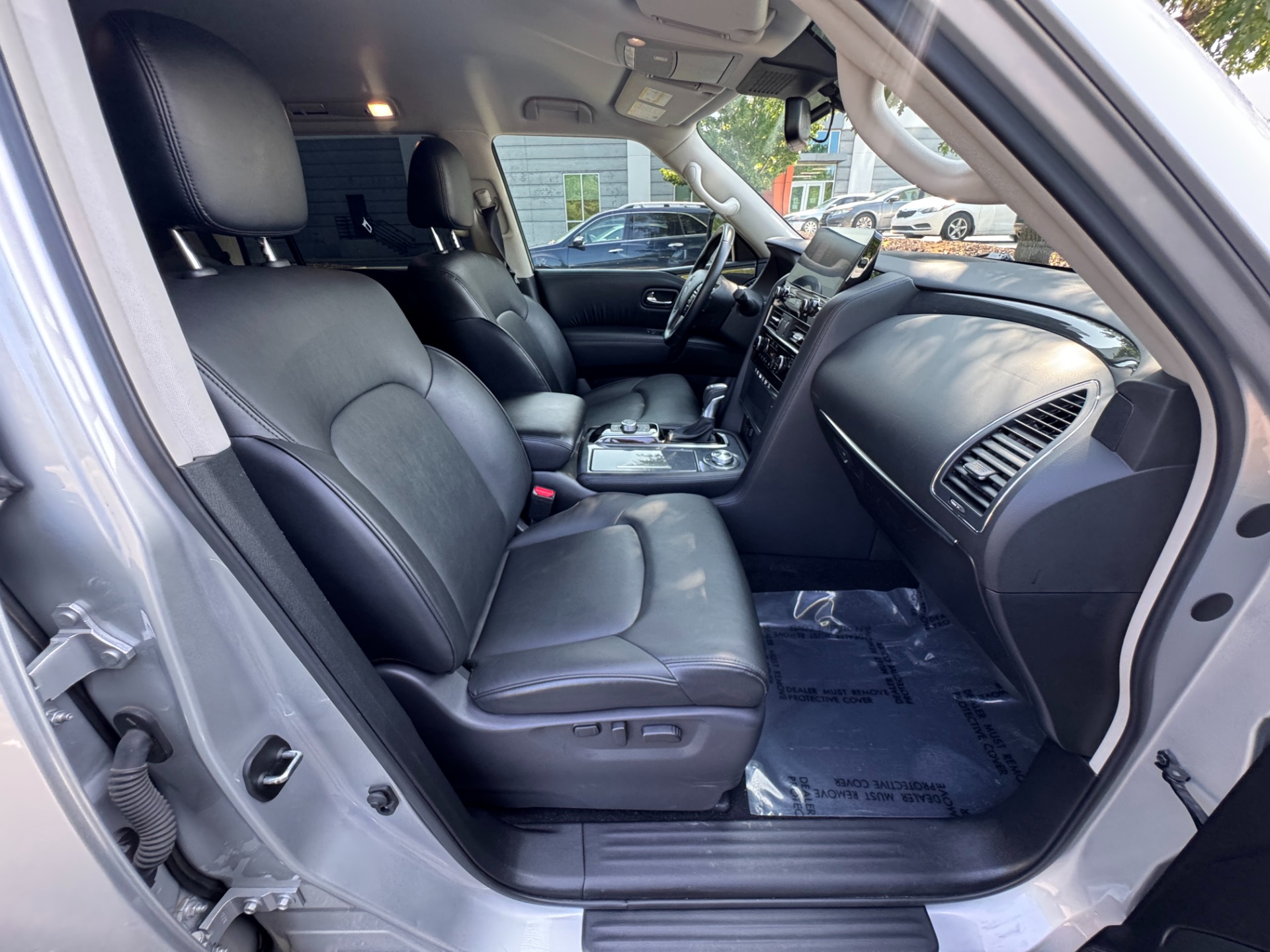 Used 2021 Nissan Armada SV APPEARANCE PKG / CARGO PKG / 20IN WHEELS for sale $32,700 at Formula Imports in Charlotte NC 28227 50