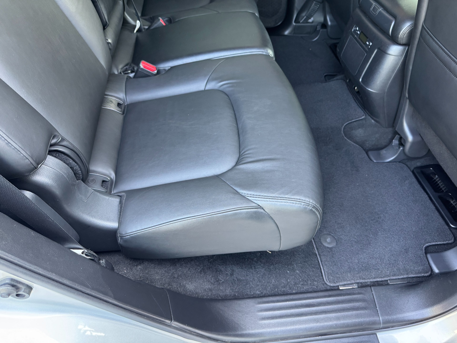 Used 2021 Nissan Armada SV APPEARANCE PKG / CARGO PKG / 20IN WHEELS for sale $32,700 at Formula Imports in Charlotte NC 28227 59