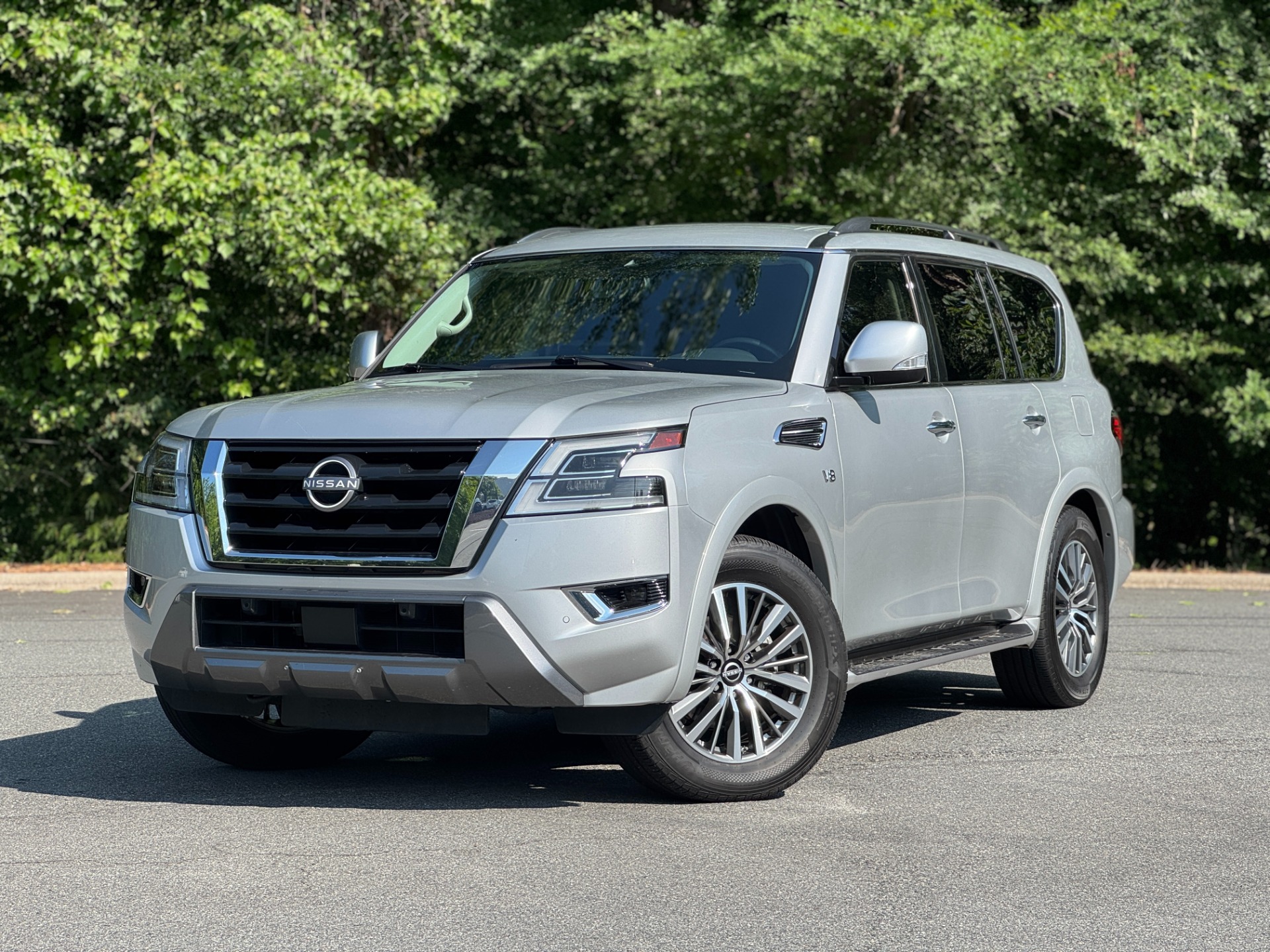 Used 2021 Nissan Armada SV APPEARANCE PKG / CARGO PKG / 20IN WHEELS for sale $32,700 at Formula Imports in Charlotte NC 28227 1
