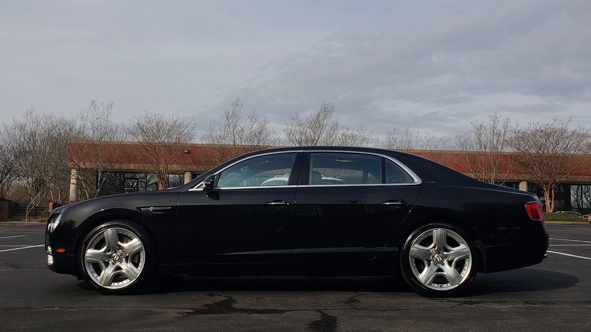 Used 2014 Bentley Flying Spur W12 / 8-SPD / AWD / NAV / MULLINER DRIVING SPEC for sale Sold at Formula Imports in Charlotte NC 28227 2