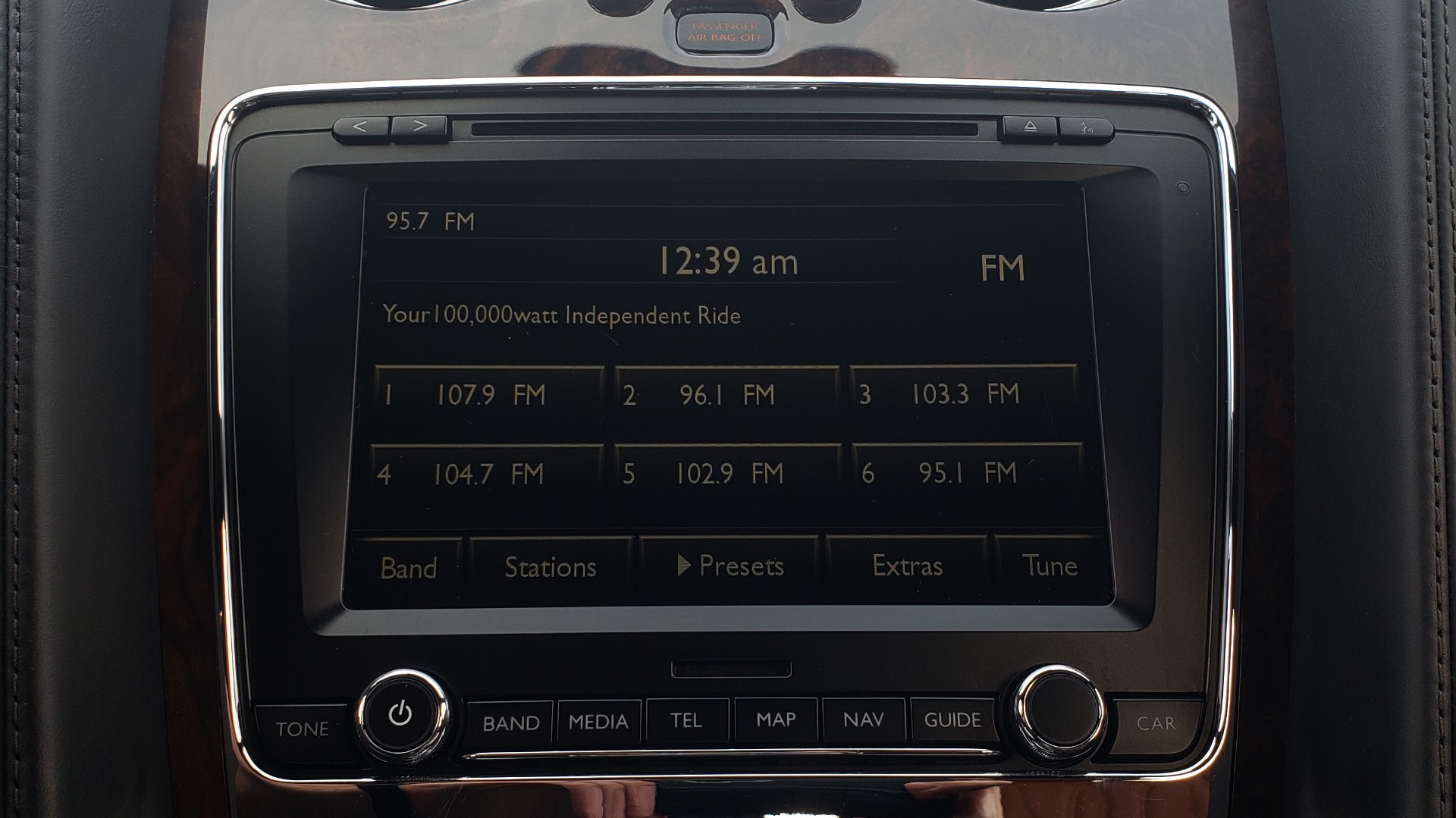 Used 2014 Bentley Flying Spur W12 / 8-SPD / AWD / NAV / MULLINER DRIVING SPEC for sale Sold at Formula Imports in Charlotte NC 28227 50