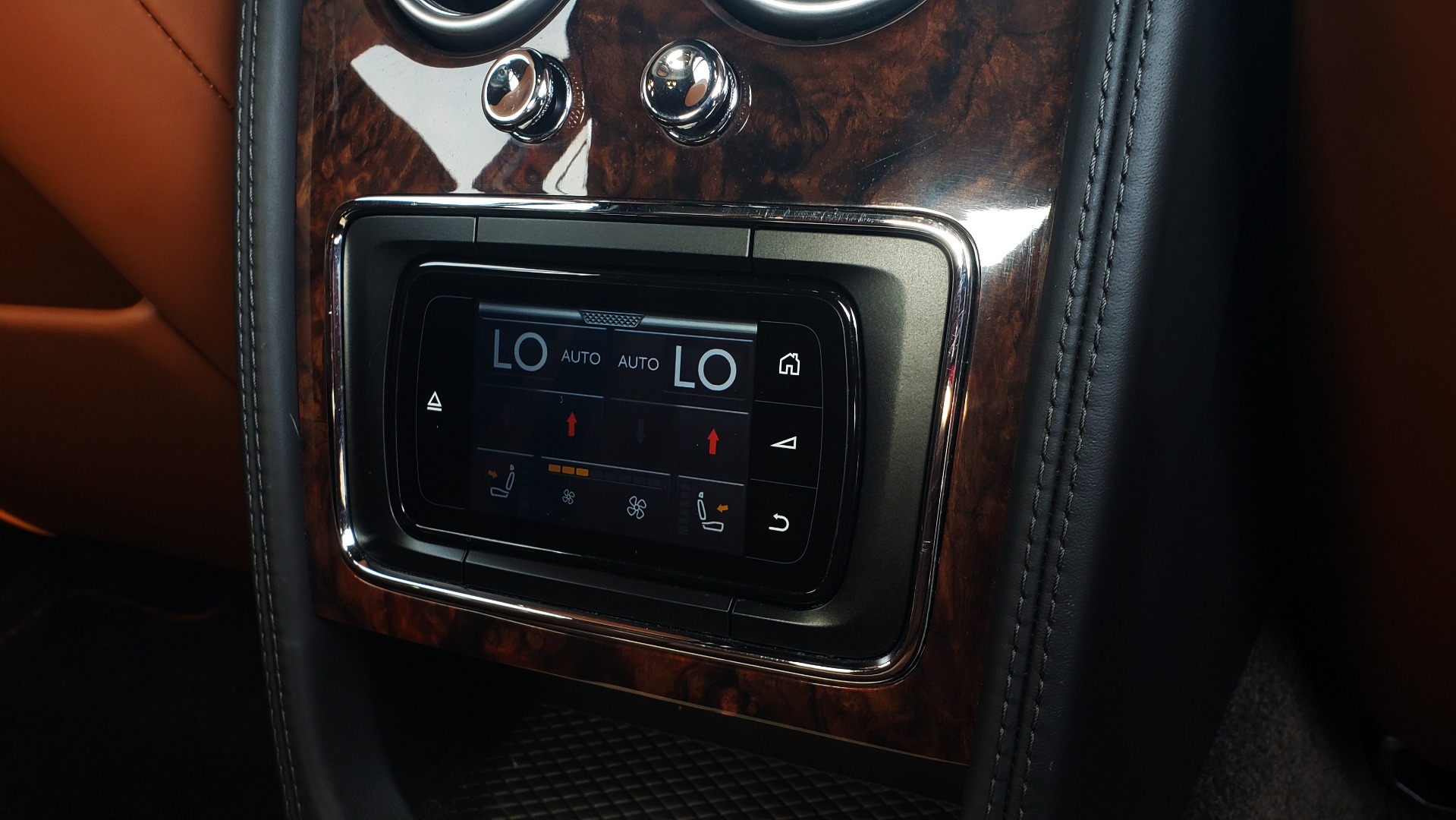Used 2014 Bentley Flying Spur W12 / 8-SPD / AWD / NAV / MULLINER DRIVING SPEC for sale Sold at Formula Imports in Charlotte NC 28227 86