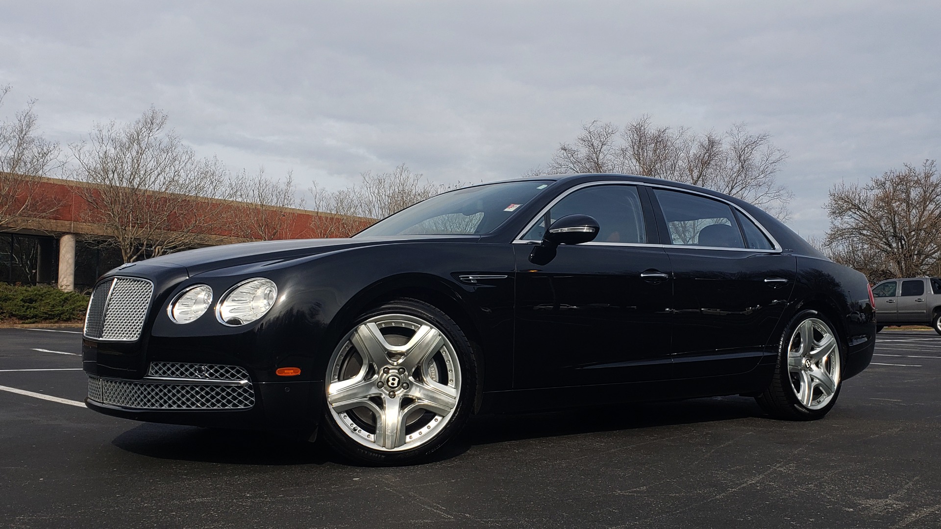 Used 2014 Bentley Flying Spur W12 / 8-SPD / AWD / NAV / MULLINER DRIVING SPEC for sale Sold at Formula Imports in Charlotte NC 28227 1