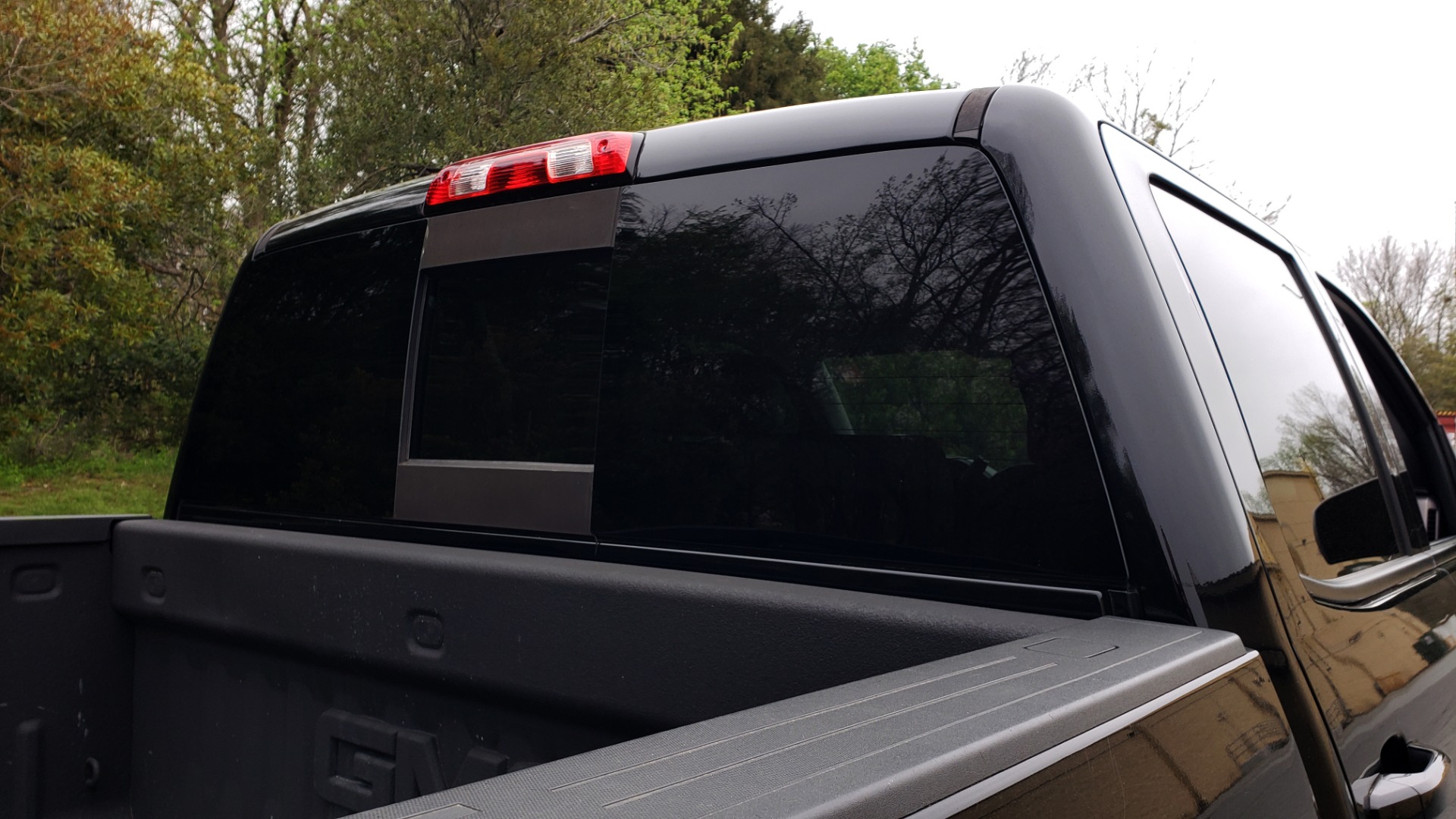 Used 2015 GMC SIERRA 1500 SLT 4WD CREW CAB / 6.2L V8 / NAV / BOSE / REARVIEW for sale Sold at Formula Imports in Charlotte NC 28227 17