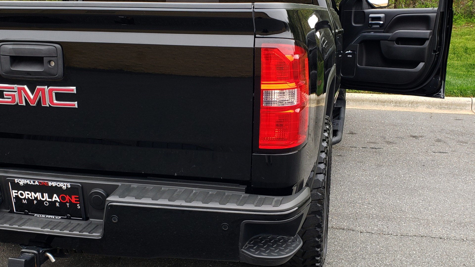 Used 2015 GMC SIERRA 1500 SLT 4WD CREW CAB / 6.2L V8 / NAV / BOSE / REARVIEW for sale Sold at Formula Imports in Charlotte NC 28227 27