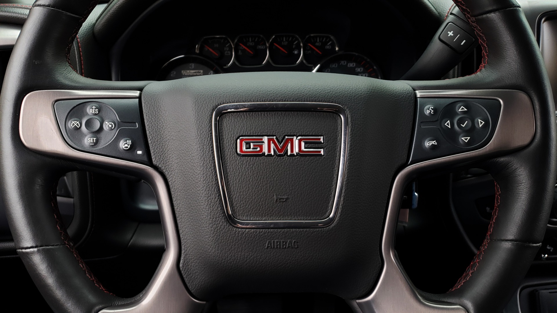 Used 2015 GMC SIERRA 1500 SLT 4WD CREW CAB / 6.2L V8 / NAV / BOSE / REARVIEW for sale Sold at Formula Imports in Charlotte NC 28227 39
