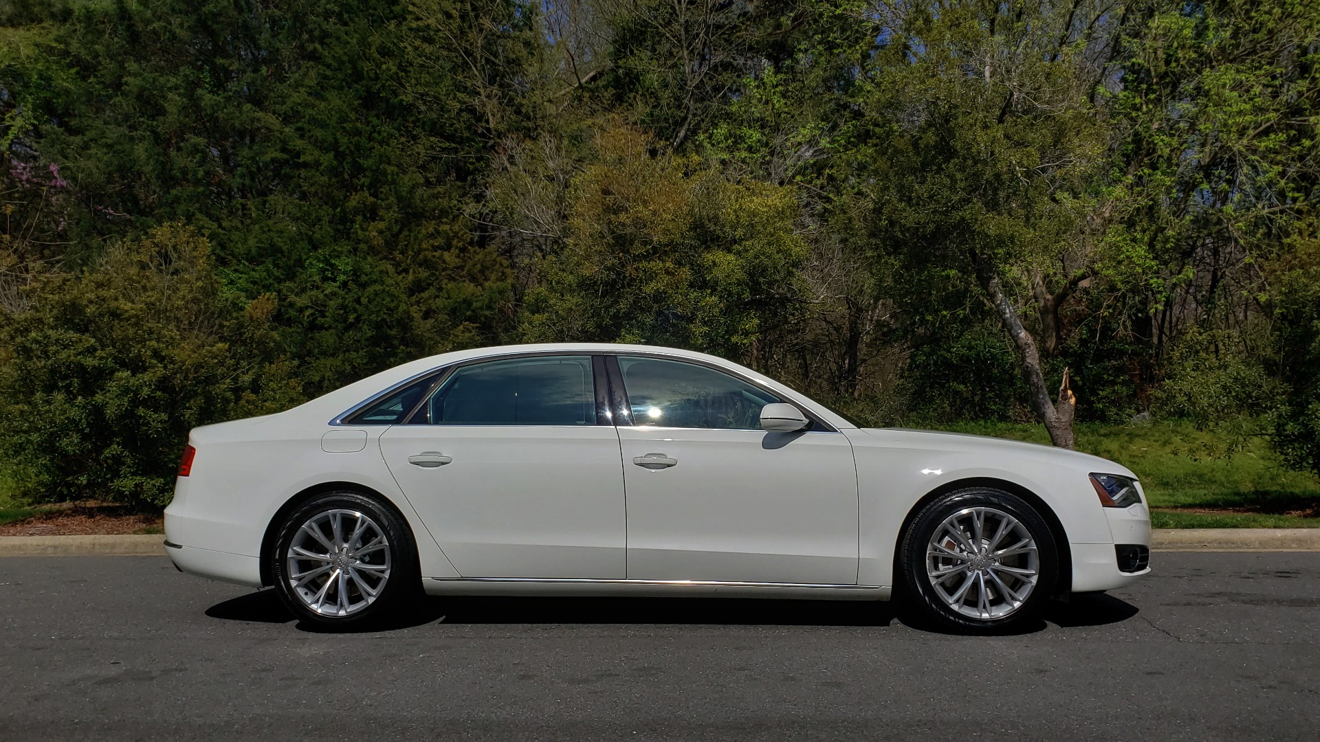 Used 2011 Audi A8 L QUATTRO / NAV / PANO-ROOF / REARVIEW / BSM / B&O SND for sale Sold at Formula Imports in Charlotte NC 28227 5