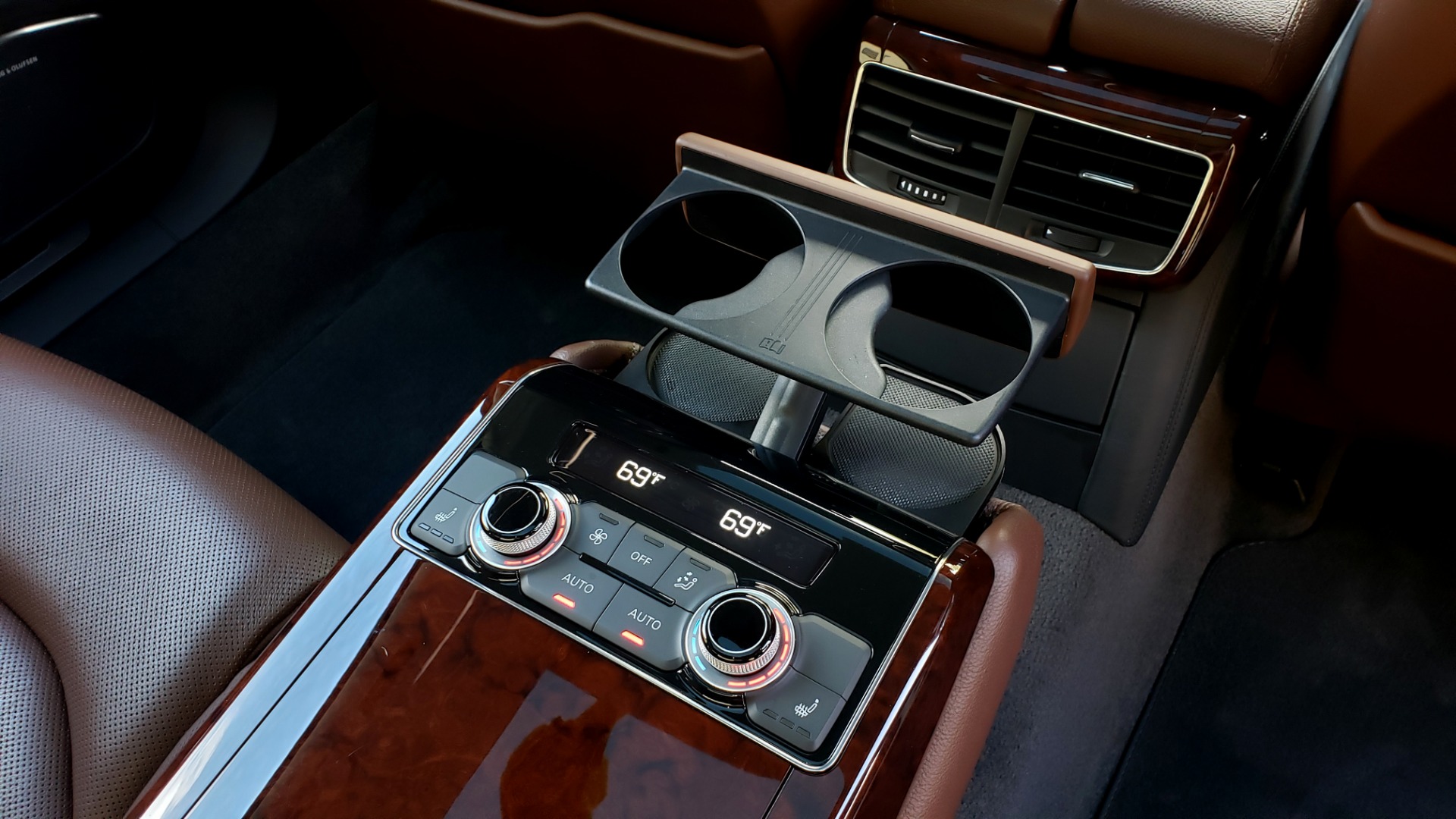 Used 2011 Audi A8 L QUATTRO / NAV / PANO-ROOF / REARVIEW / BSM / B&O SND for sale Sold at Formula Imports in Charlotte NC 28227 85