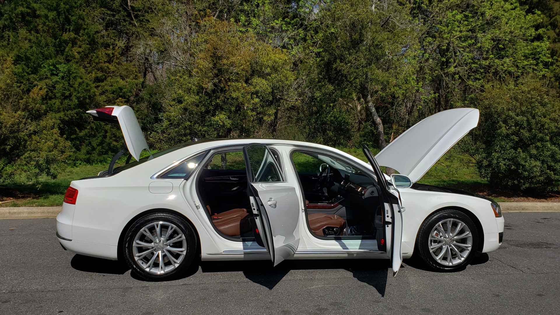 Used 2011 Audi A8 L QUATTRO / NAV / PANO-ROOF / REARVIEW / BSM / B&O SND for sale Sold at Formula Imports in Charlotte NC 28227 9