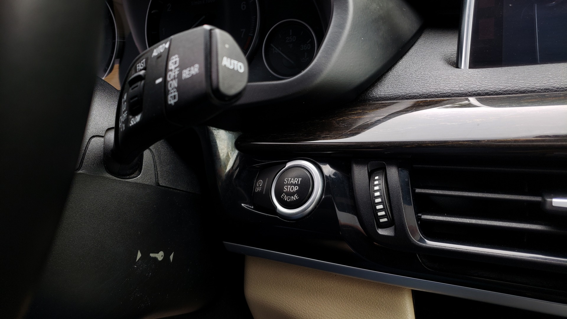 Used 2017 BMW X5 XDRIVE35I PREMIUM / NAV / SUNROOF/ CLD WTHR / HARMAN/KARDON / REARVIEW for sale $30,595 at Formula Imports in Charlotte NC 28227 41